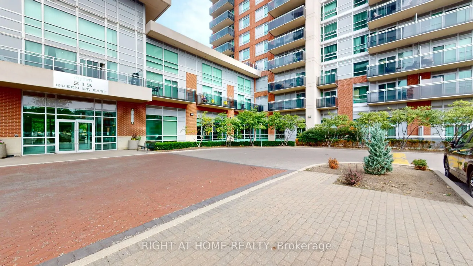 215 Queen Street E, #509