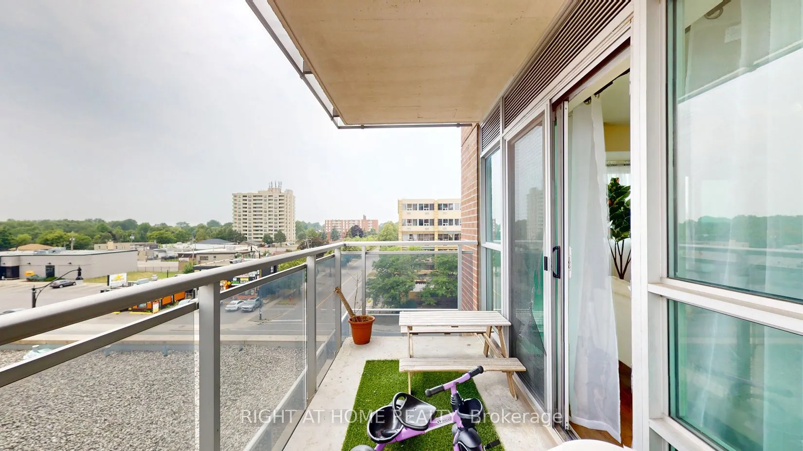 215 Queen Street E, #509