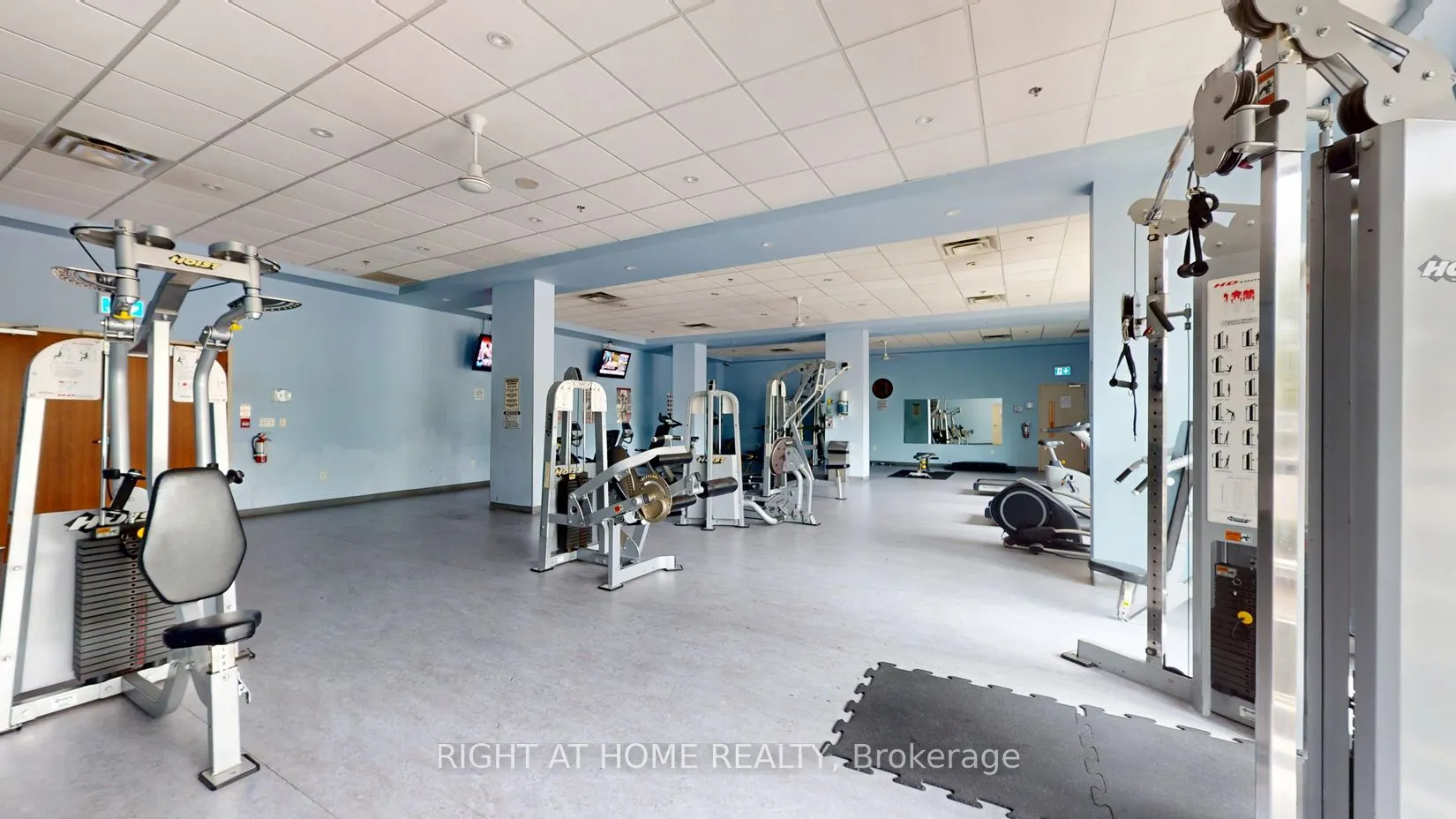 215 Queen Street E, #509