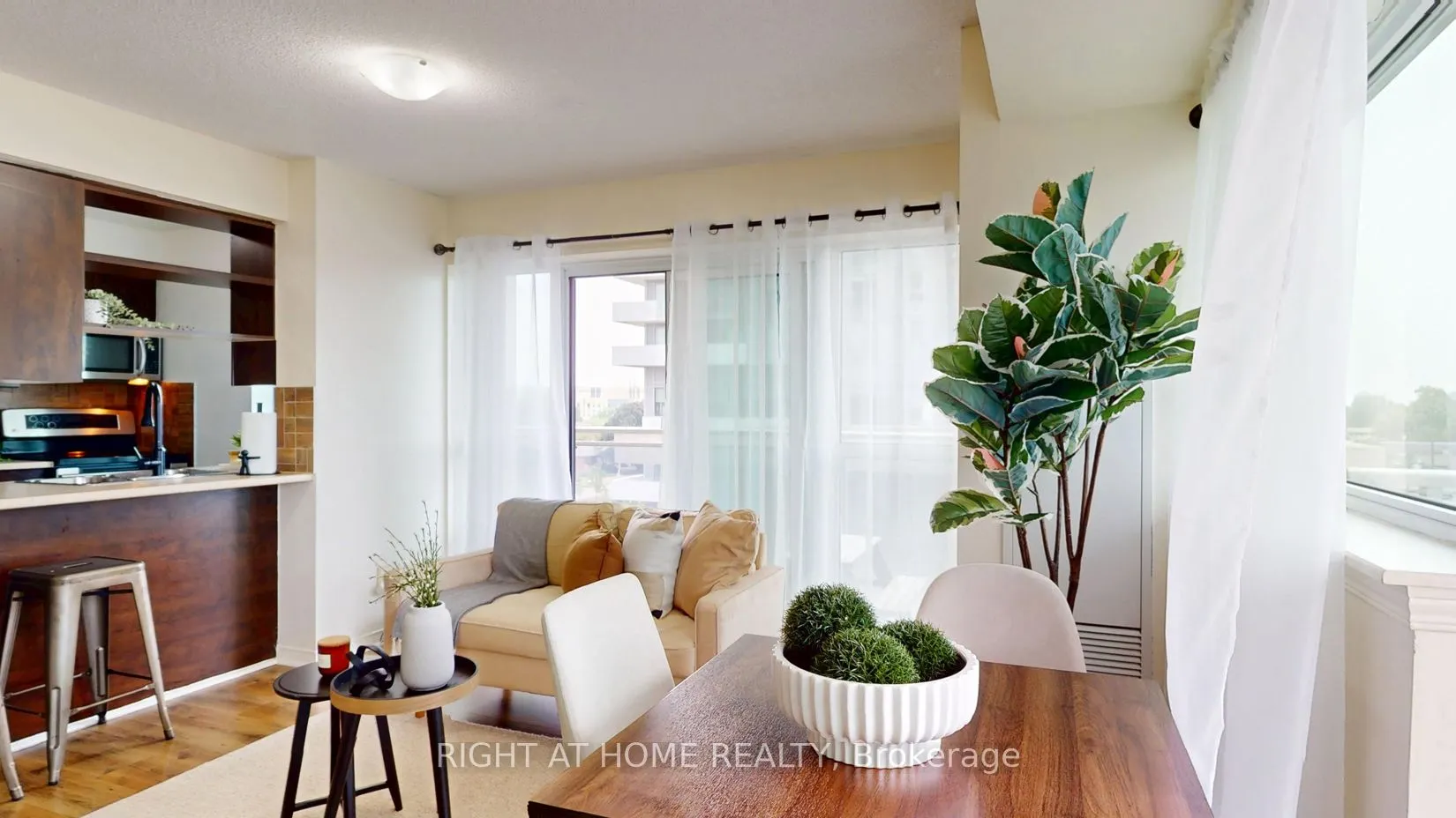 215 Queen Street E, #509