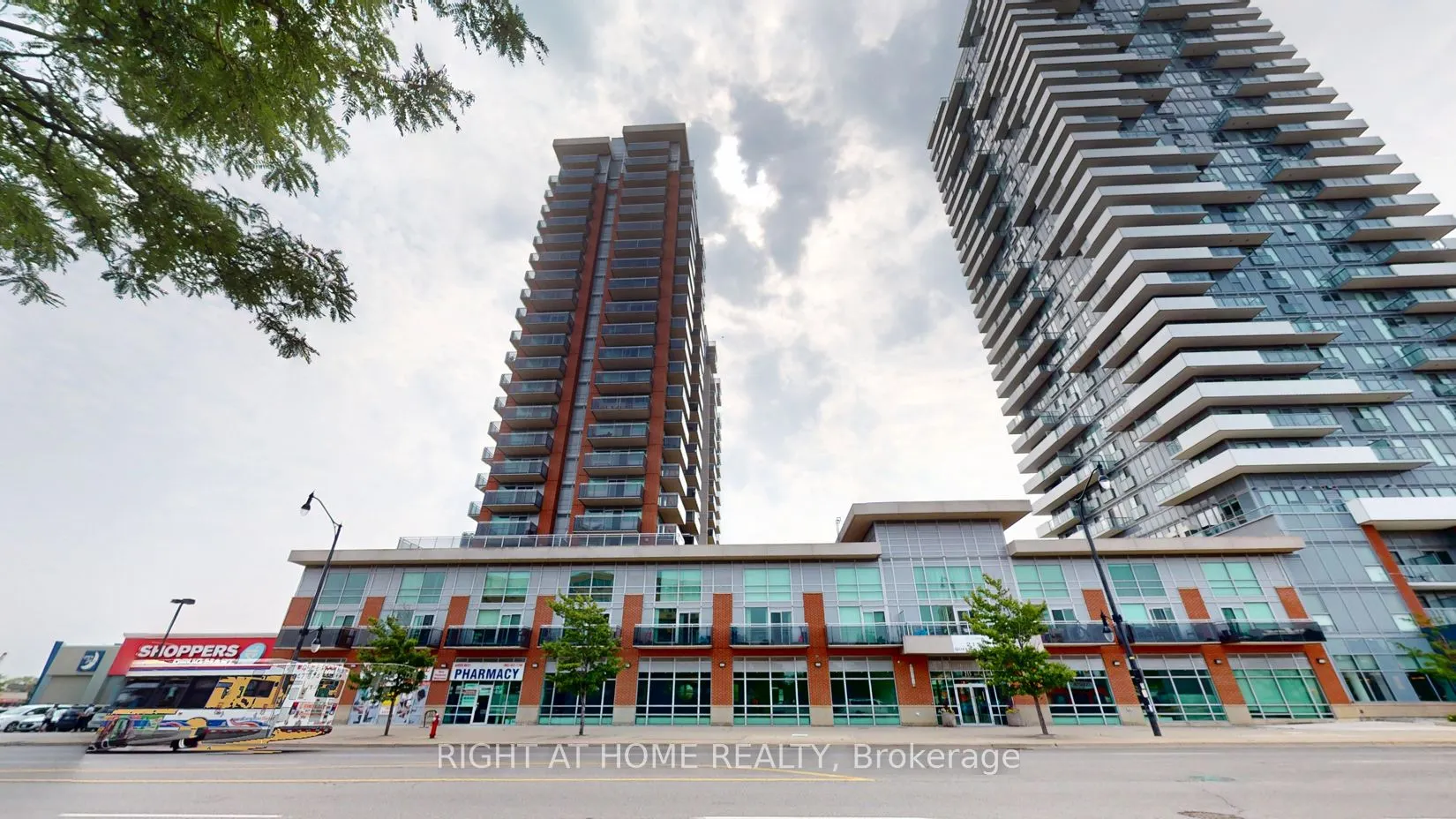 215 Queen Street E, #509
