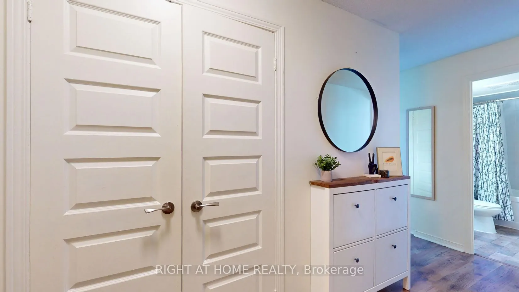 215 Queen Street E, #509