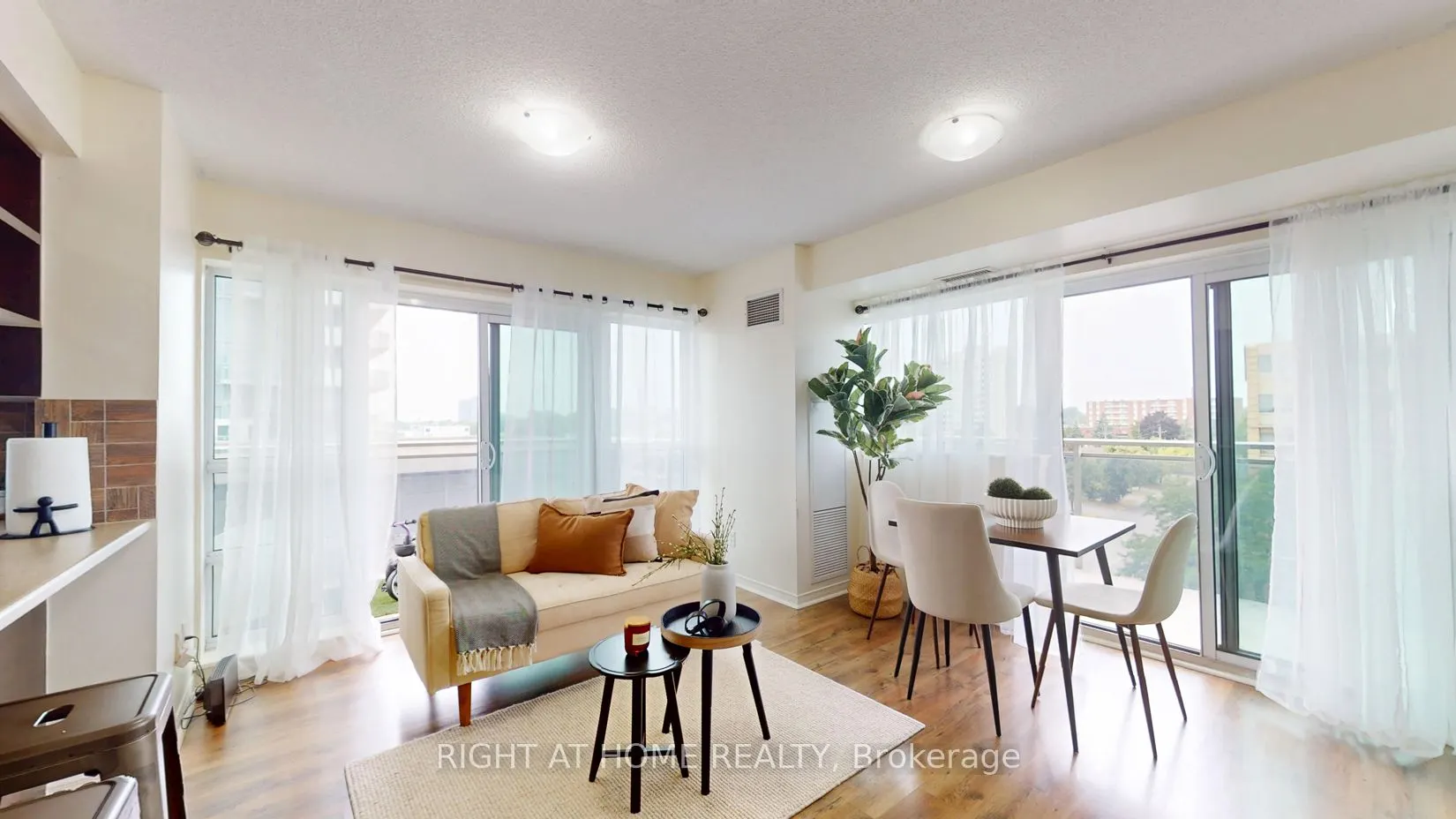 215 Queen Street E, #509