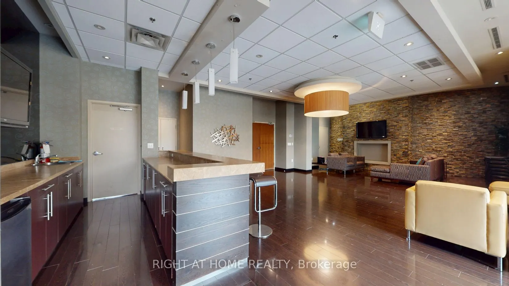 215 Queen Street E, #509