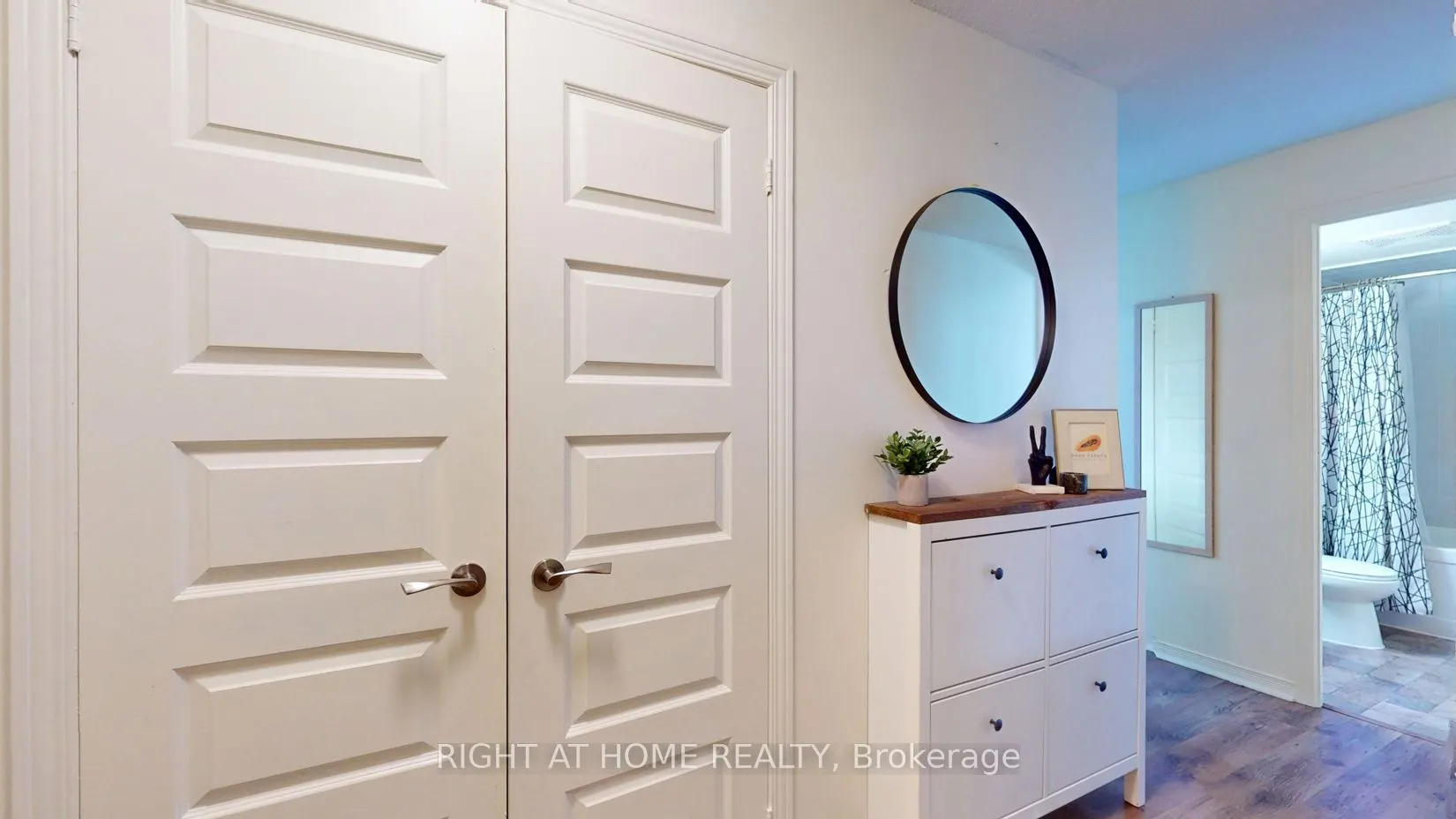 215 Queen Street E, #509