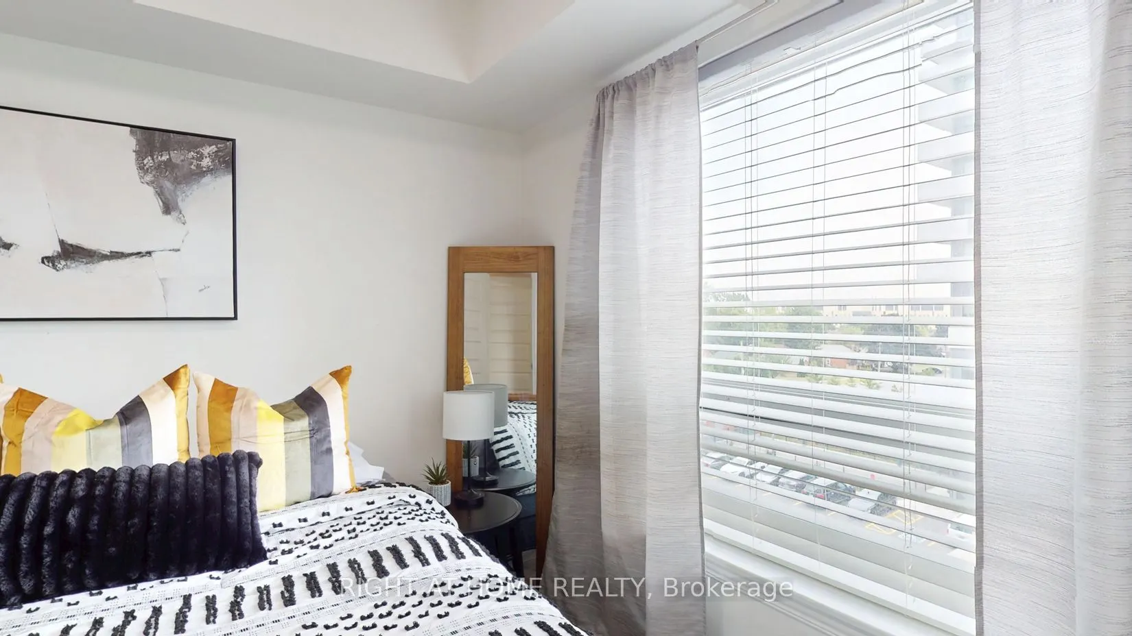 215 Queen Street E, #509