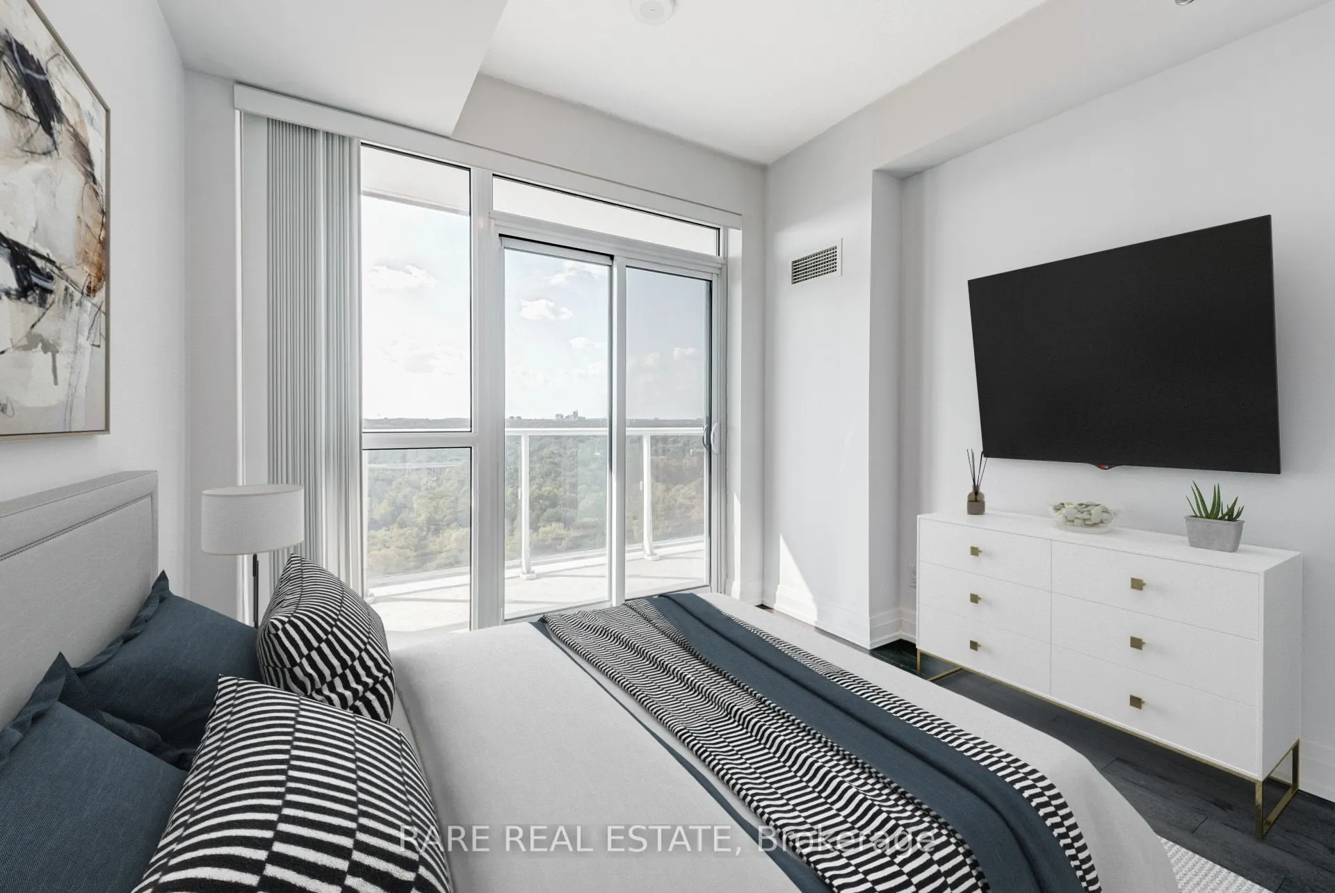 65 Speers Road, #1901