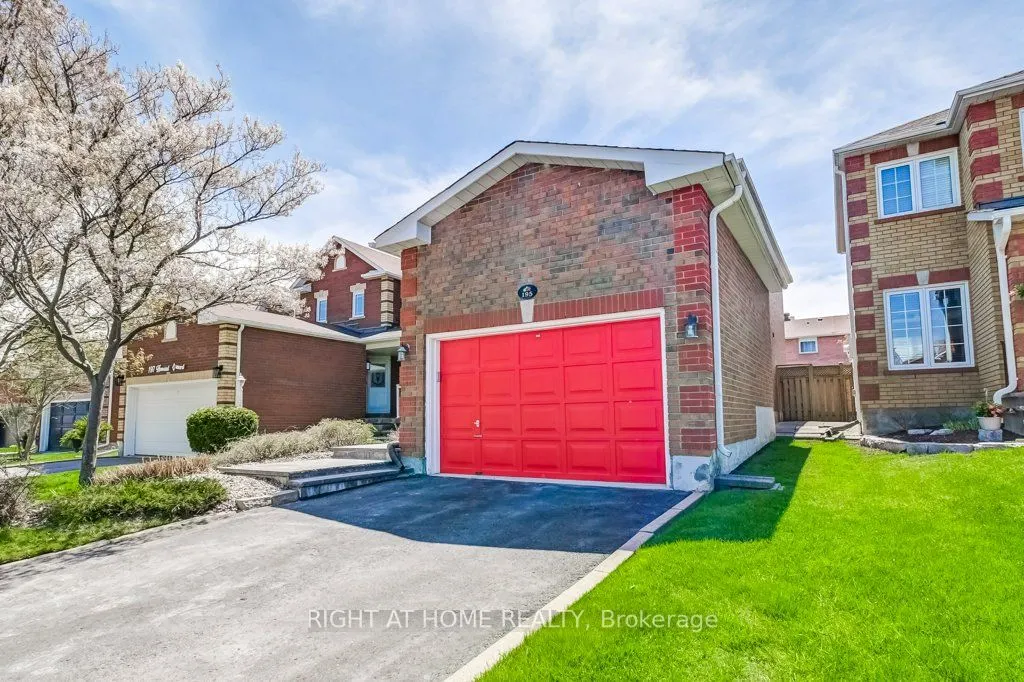 195 Howard Crescent