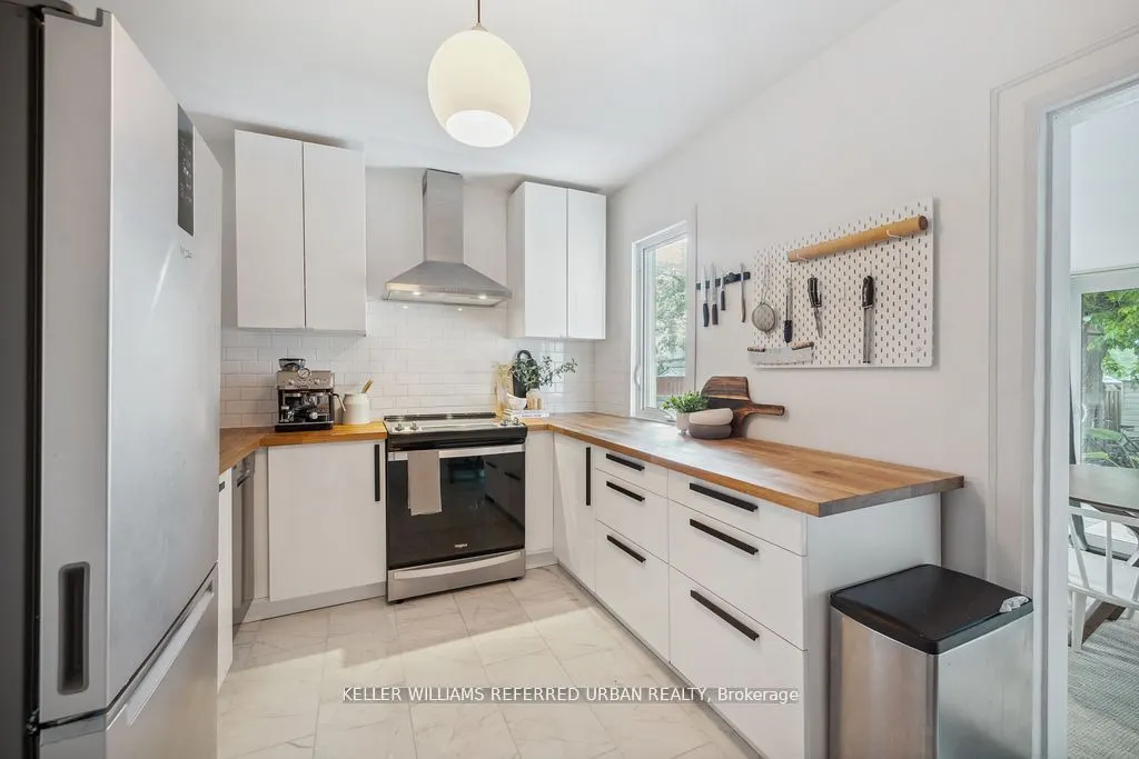 23 White Avenue, #Main