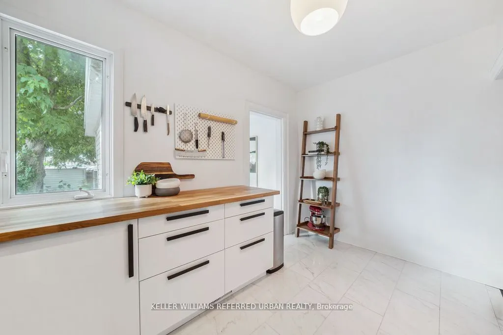 23 White Avenue, #Main