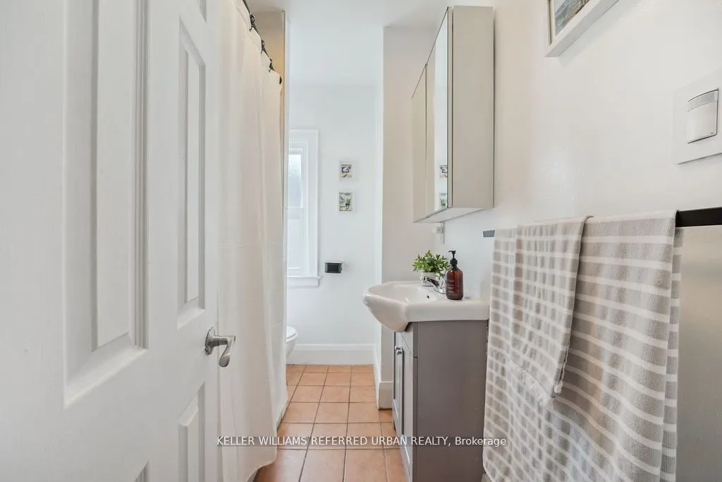 23 White Avenue, #Main