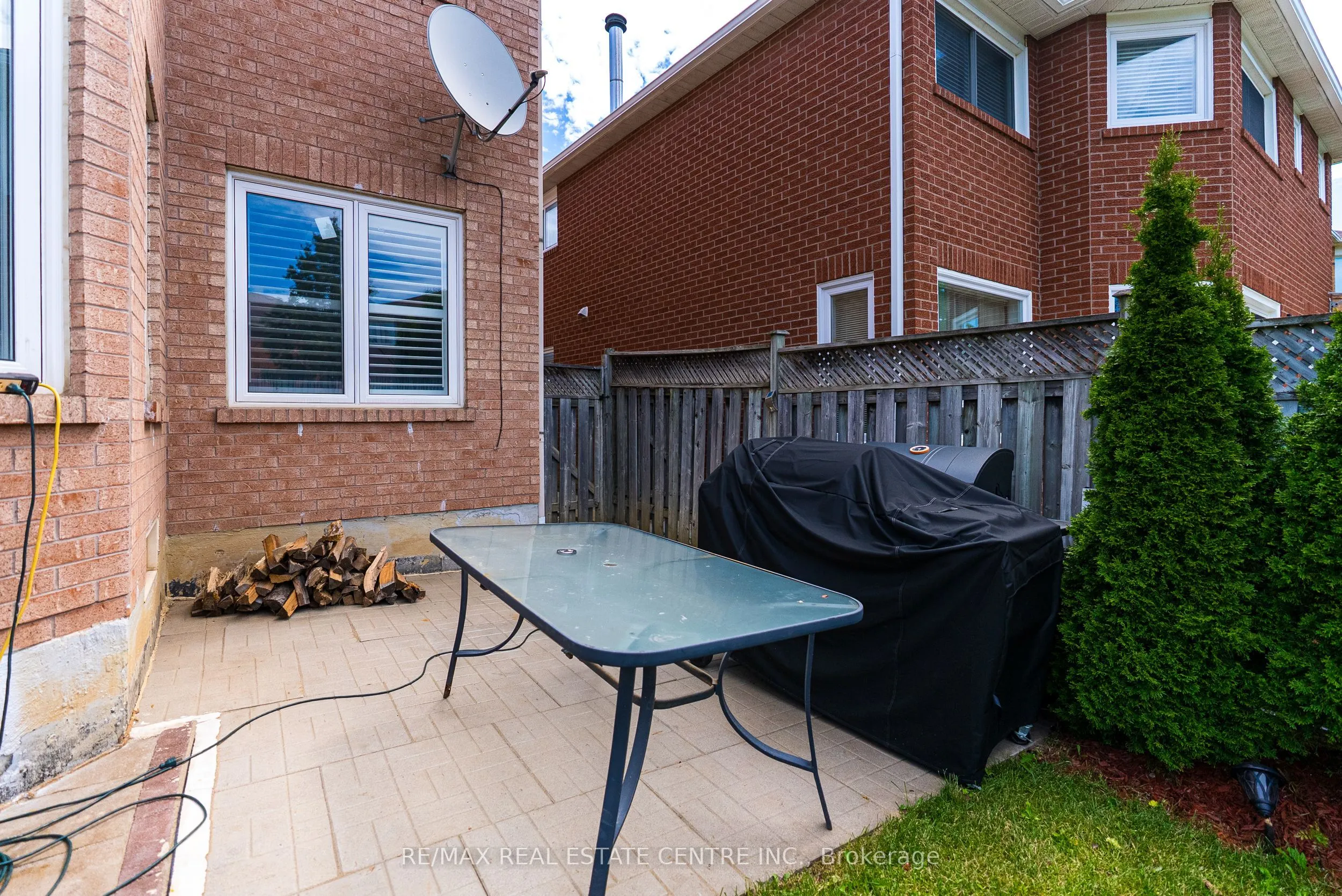 6672 Lisgar Drive