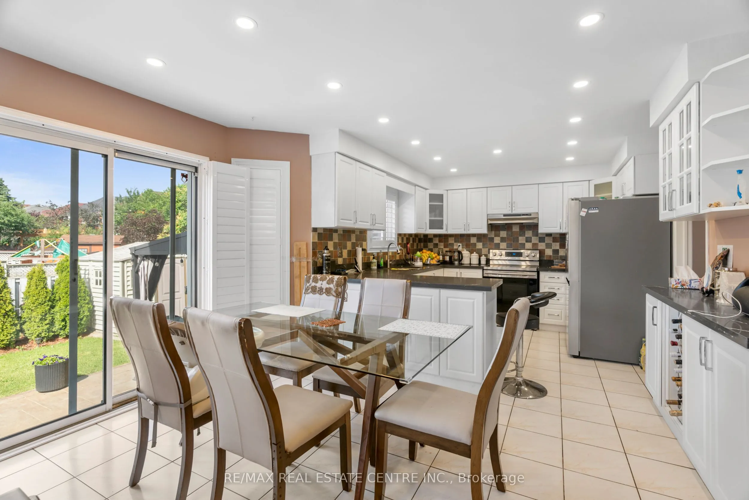 6672 Lisgar Drive