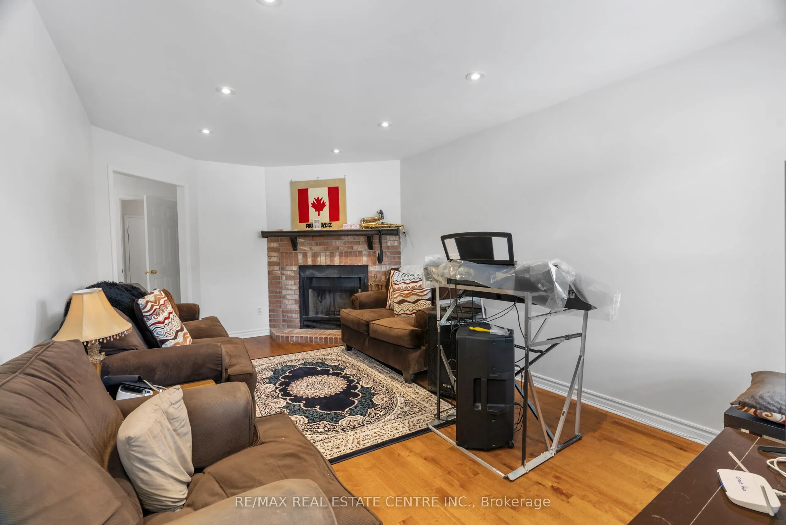 6672 Lisgar Drive