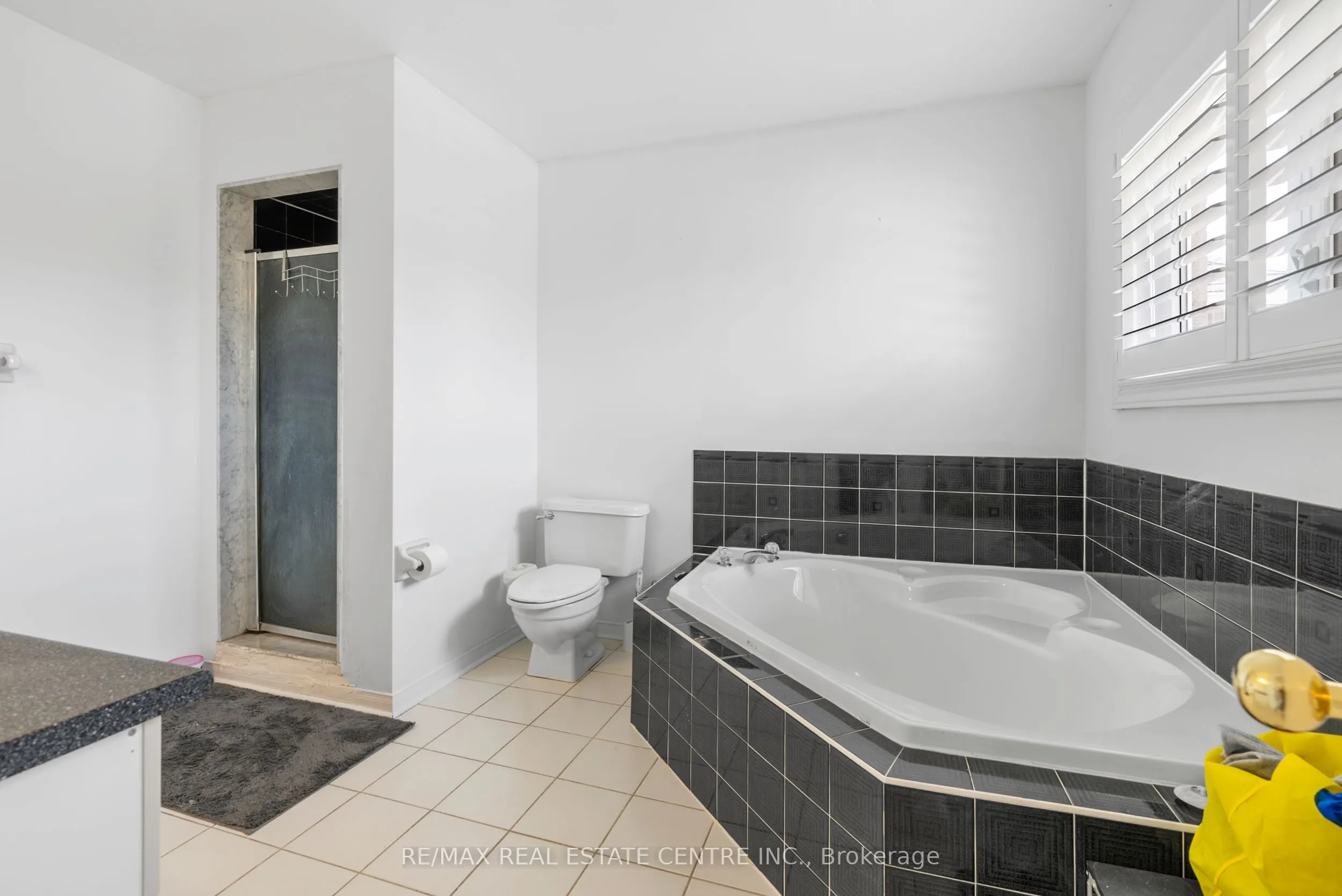 6672 Lisgar Drive