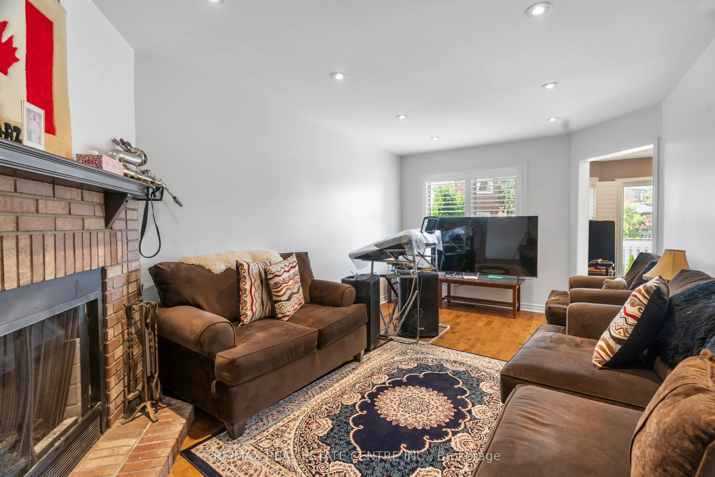 6672 Lisgar Drive