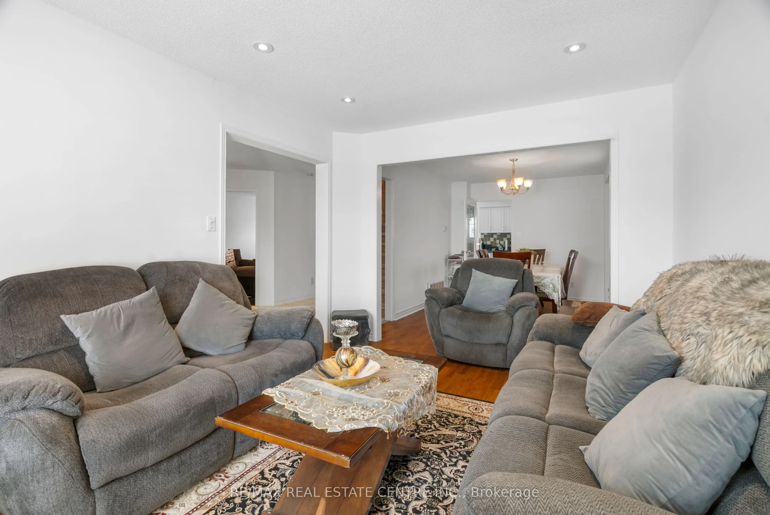6672 Lisgar Drive