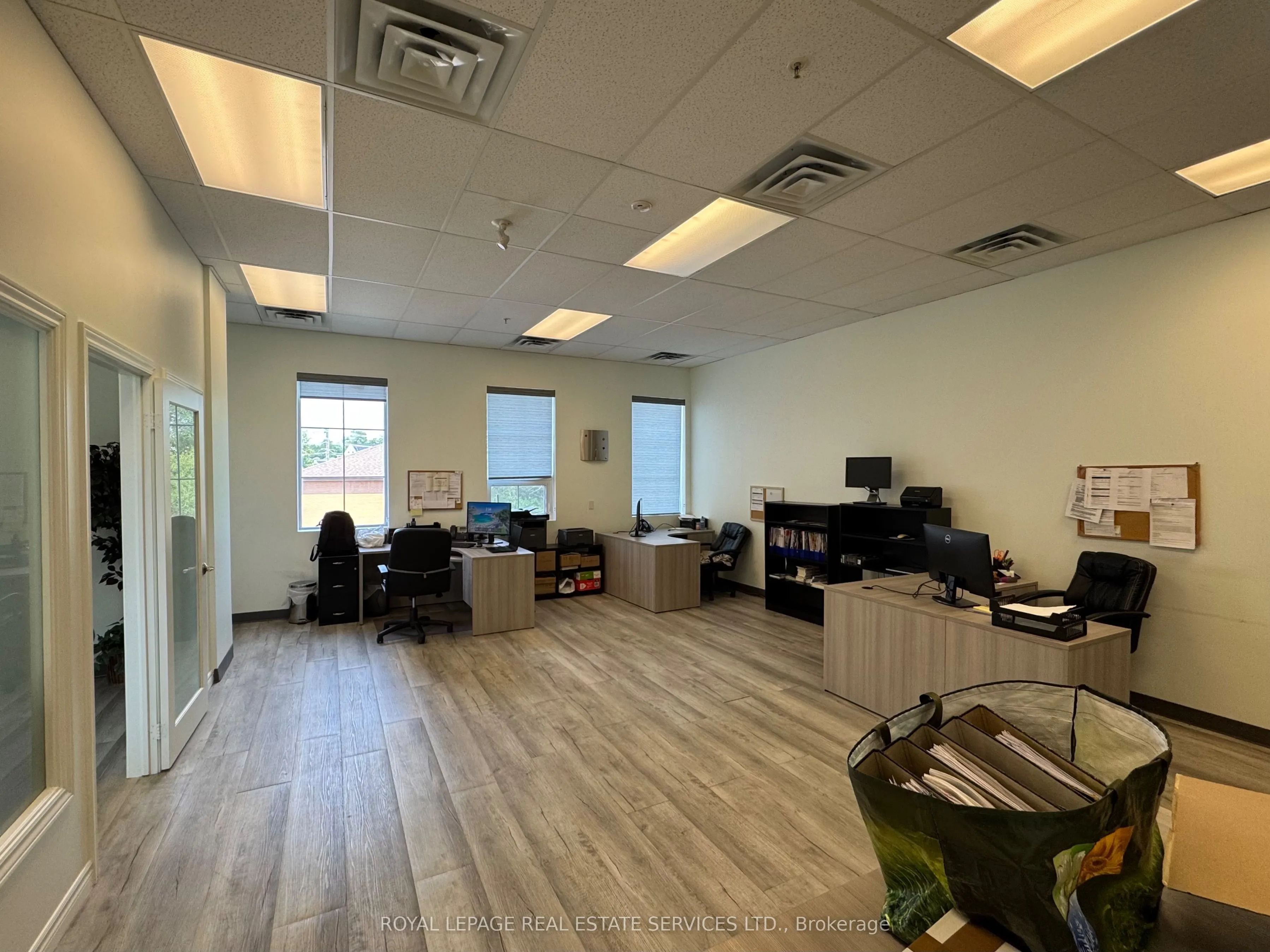 49 Queen Street S, #11