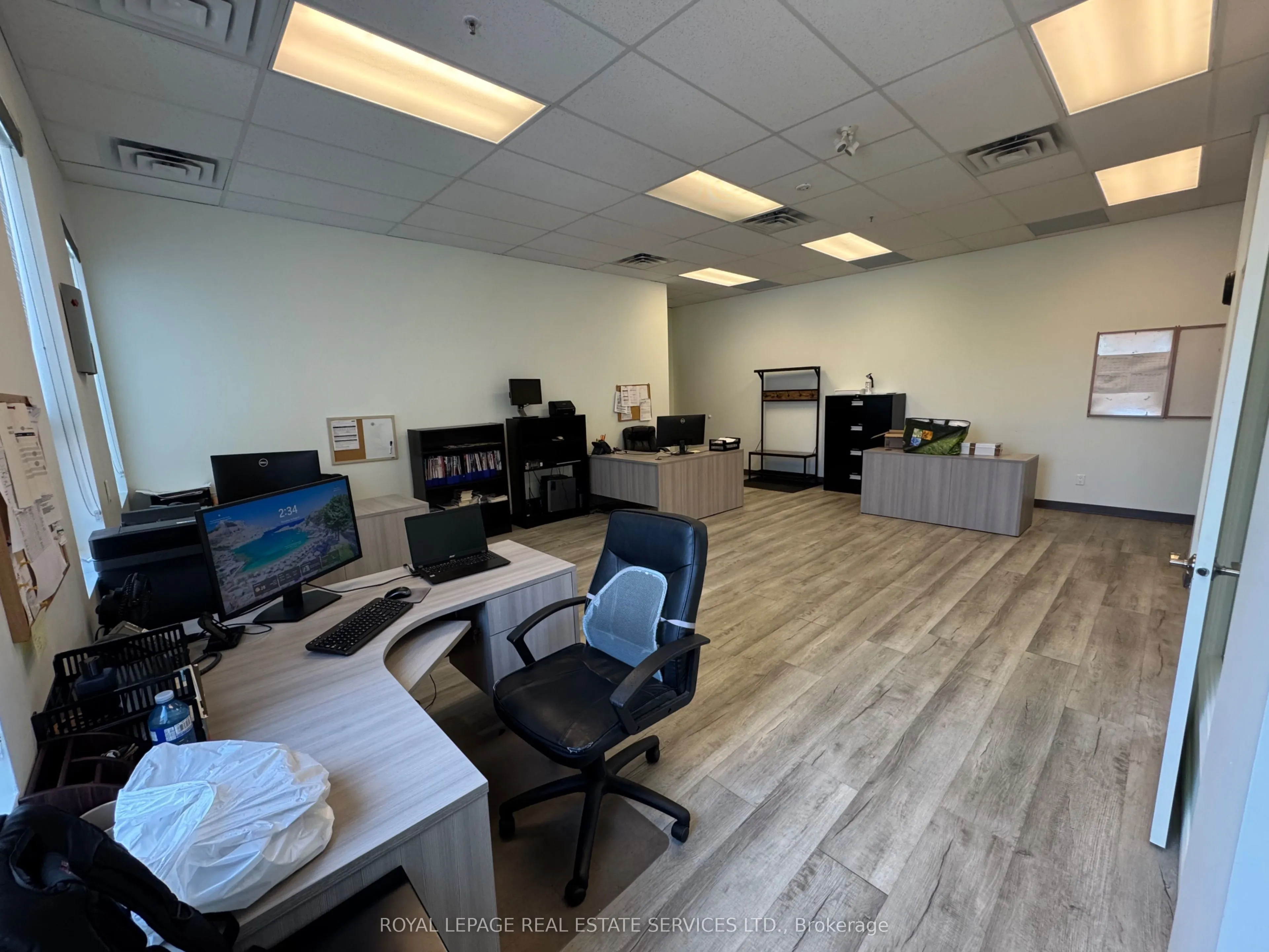 49 Queen Street S, #11