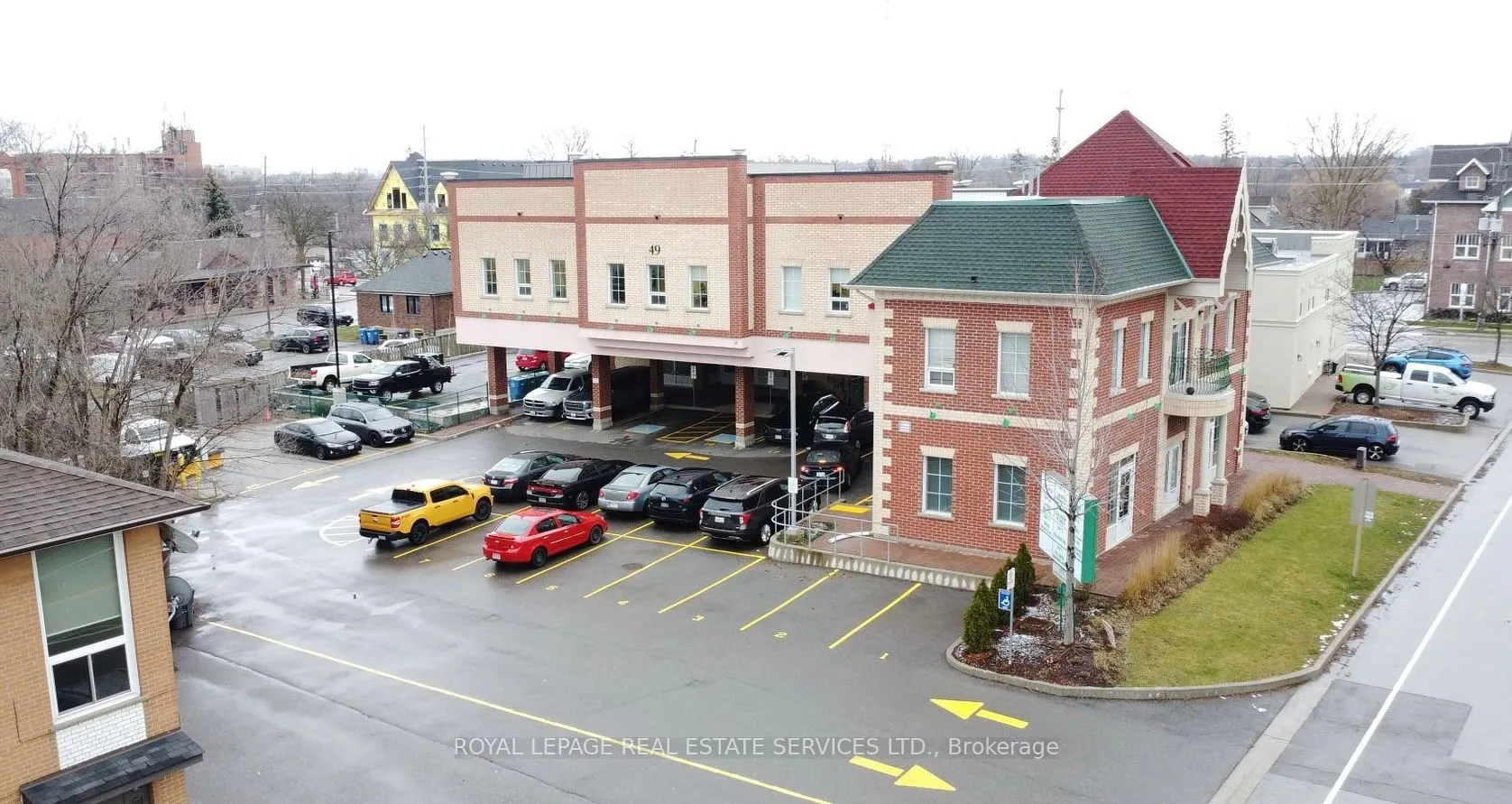49 Queen Street S, #11