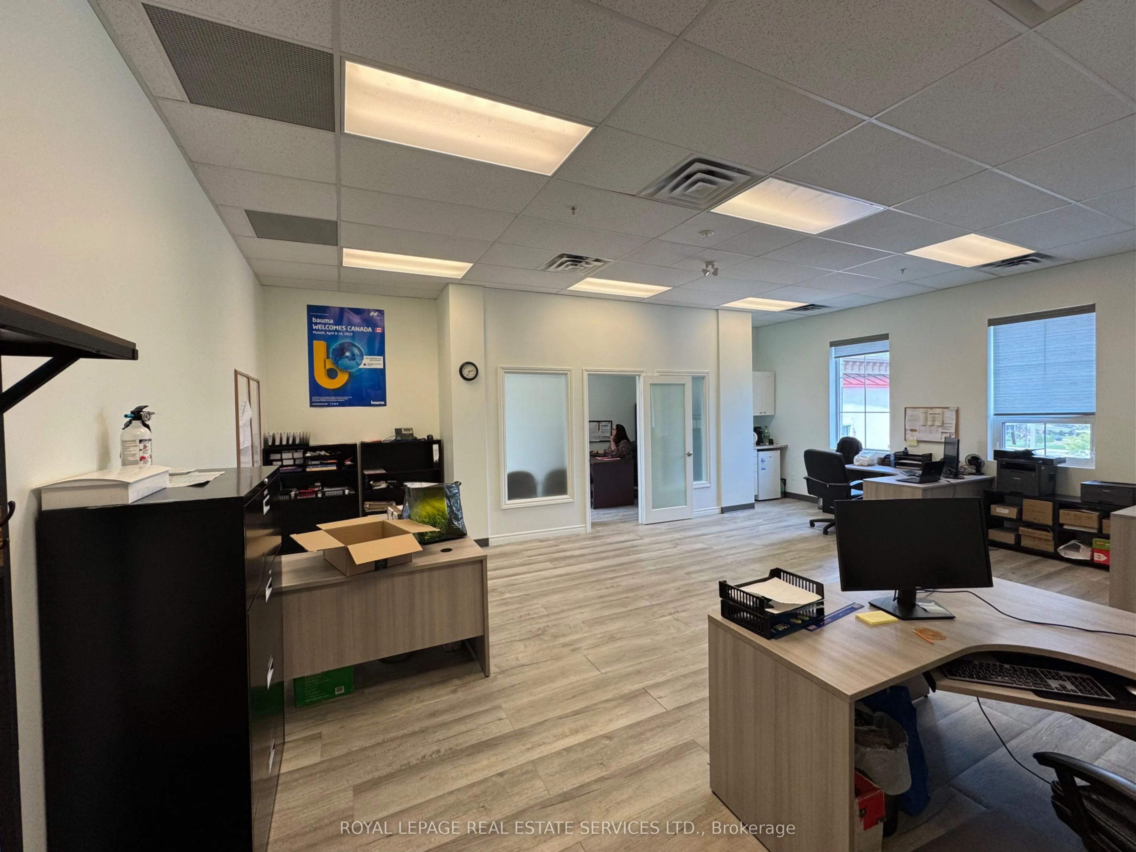 49 Queen Street S, #11