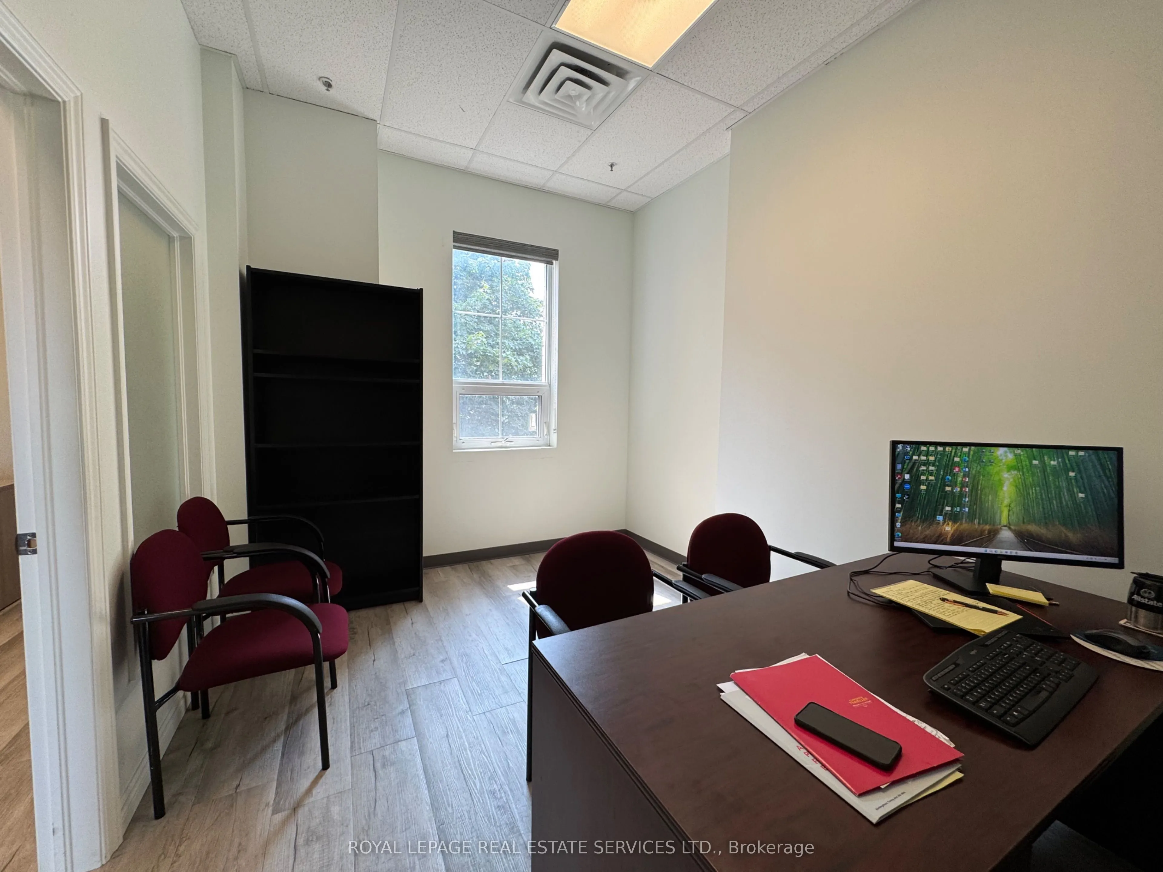 49 Queen Street S, #11
