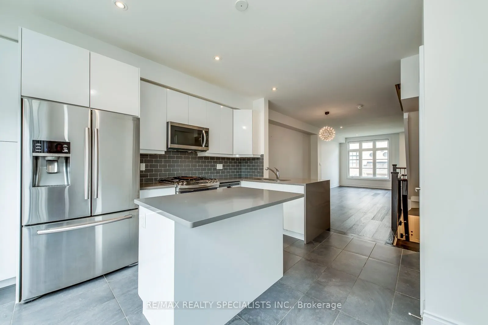 2025 Queensborough Gate, #24