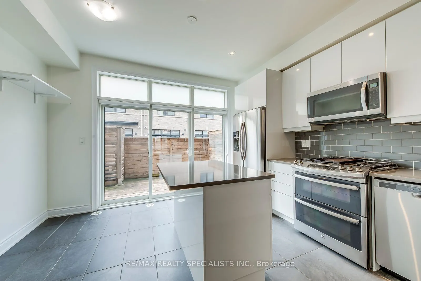 2025 Queensborough Gate, #24