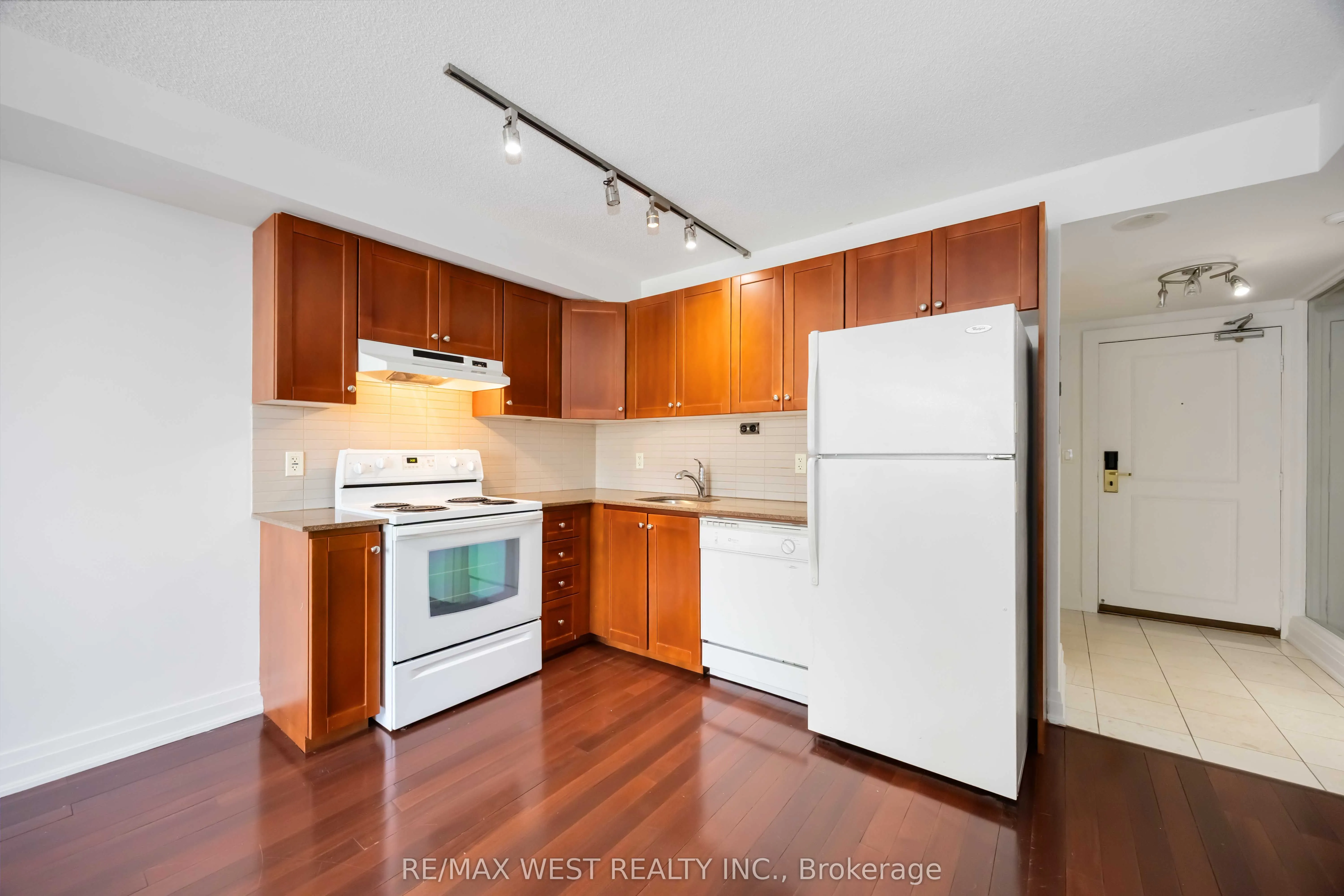 2737 Keele Street, #629