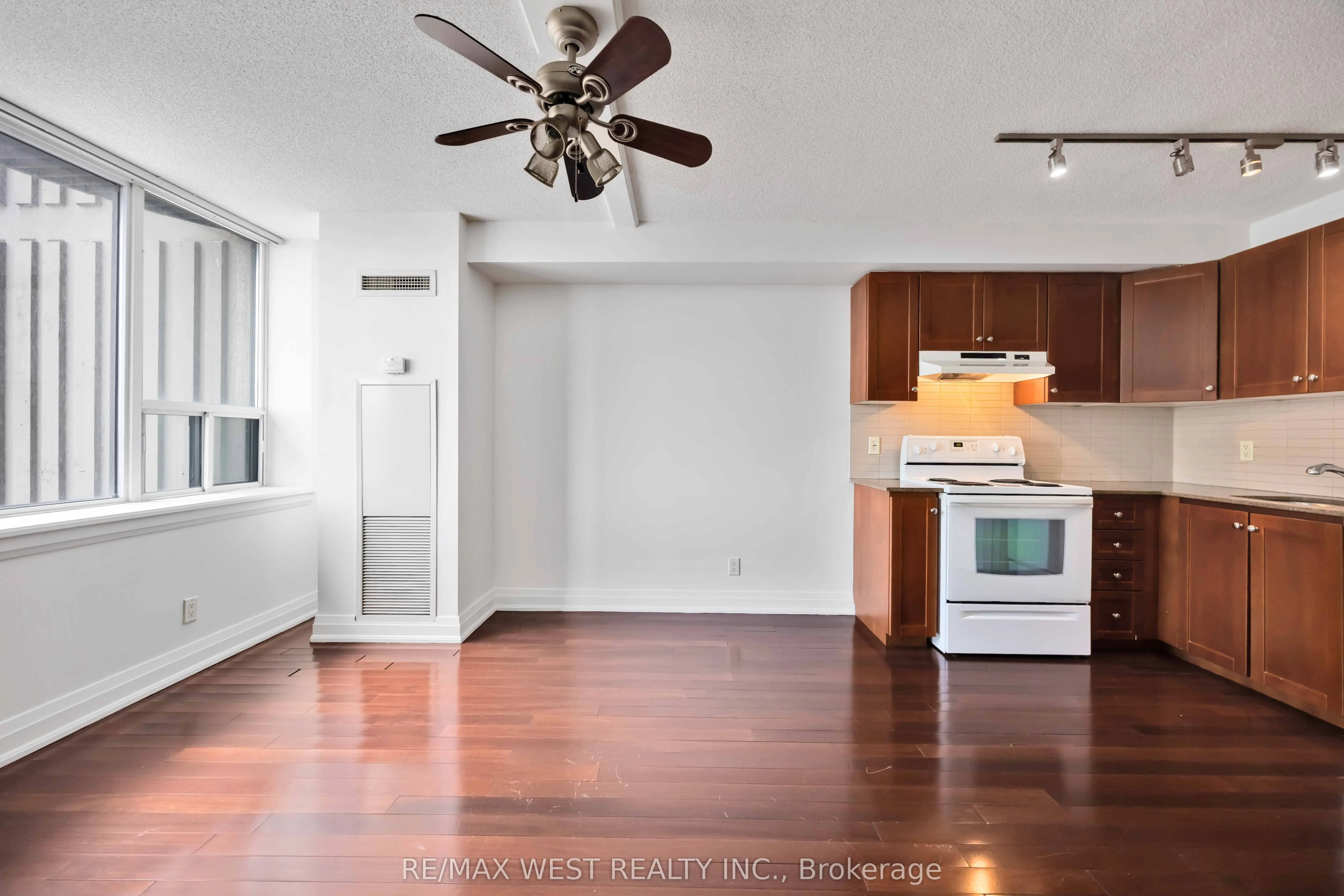 2737 Keele Street, #629