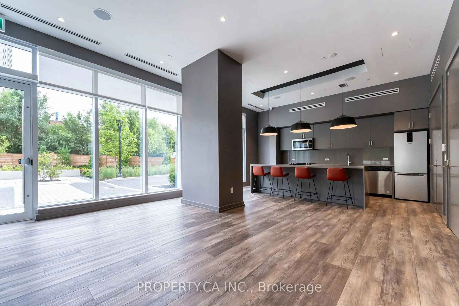 10 Wilby Crescent, #2006
