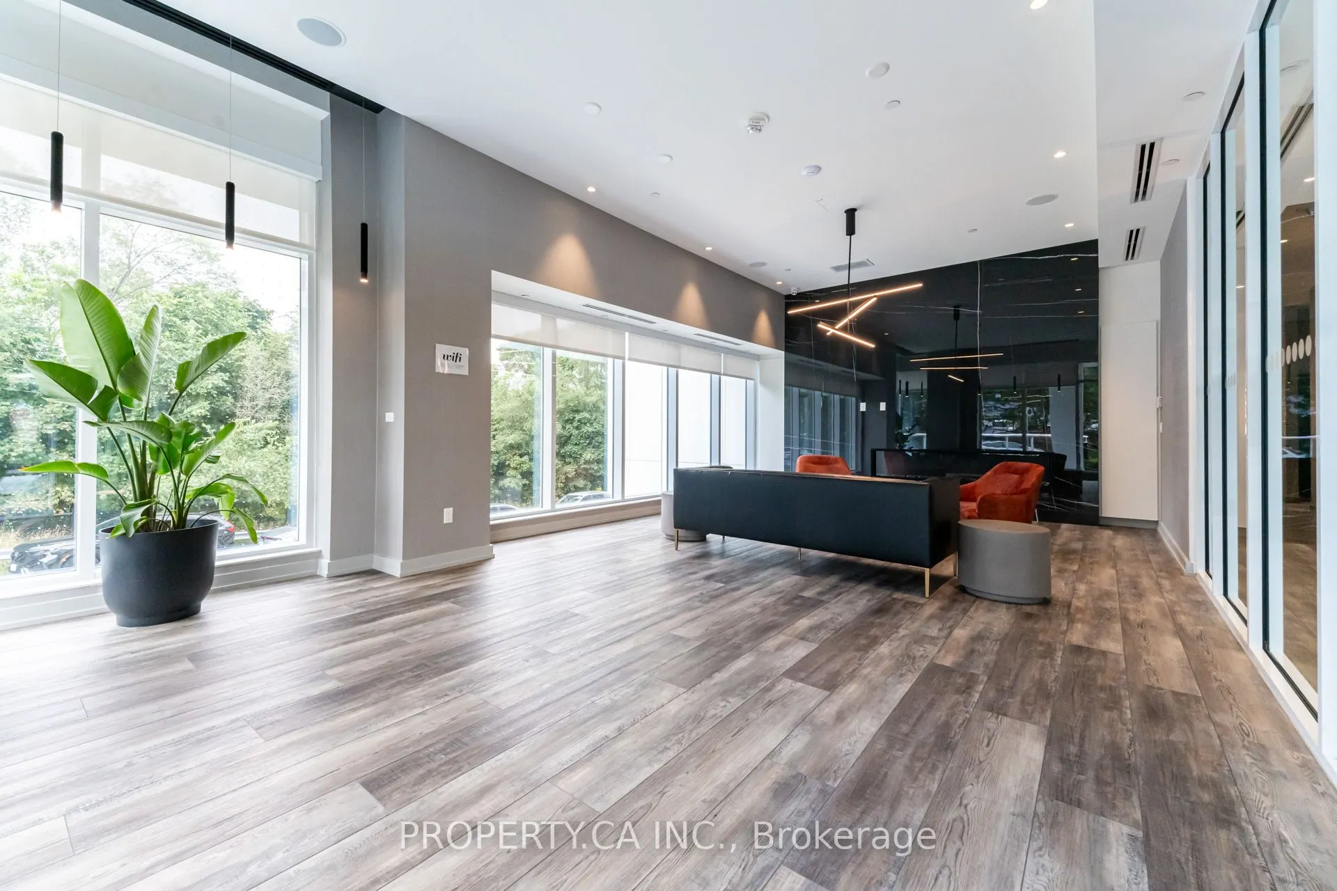 10 Wilby Crescent, #2006