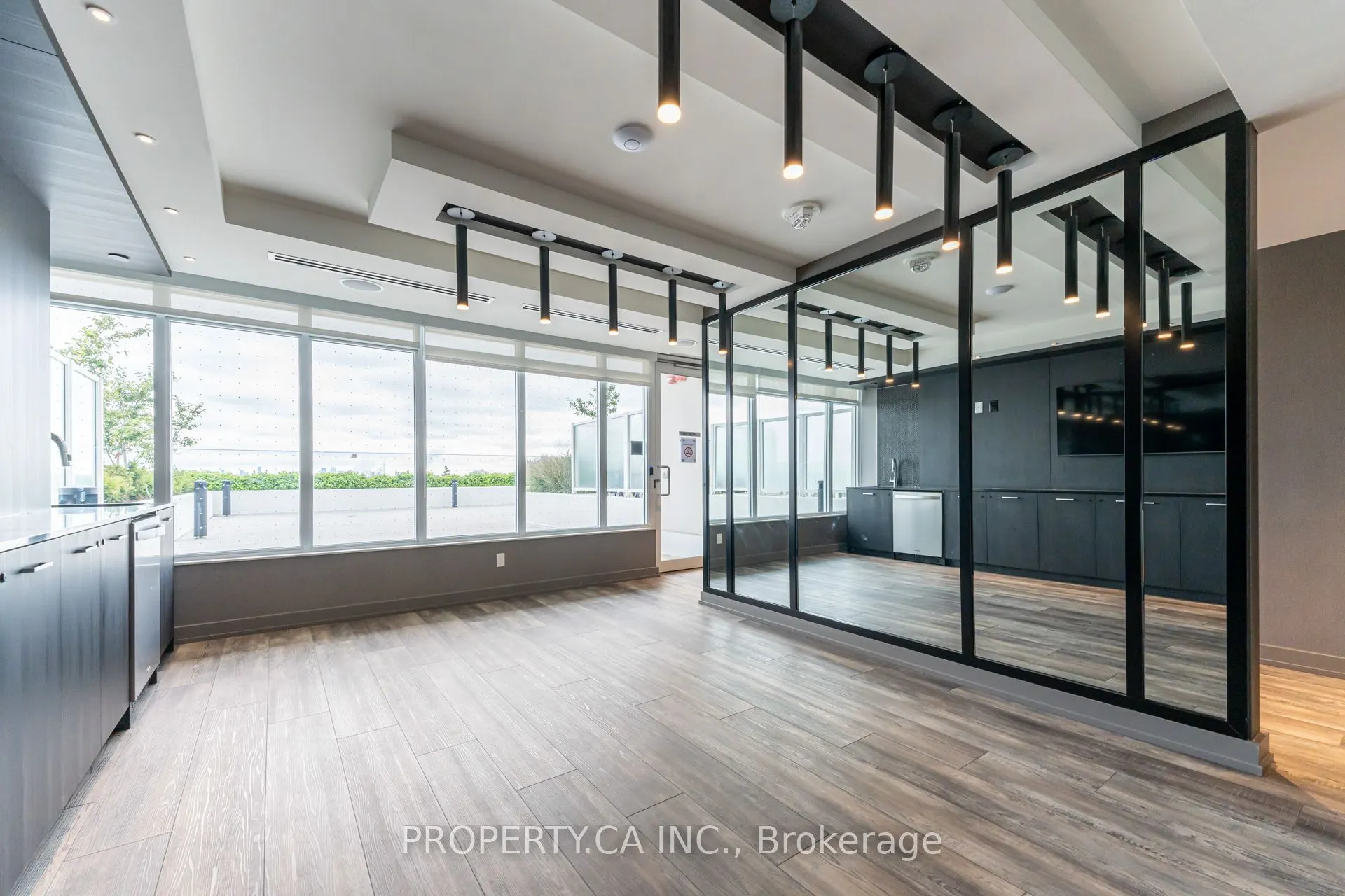 10 Wilby Crescent, #2006