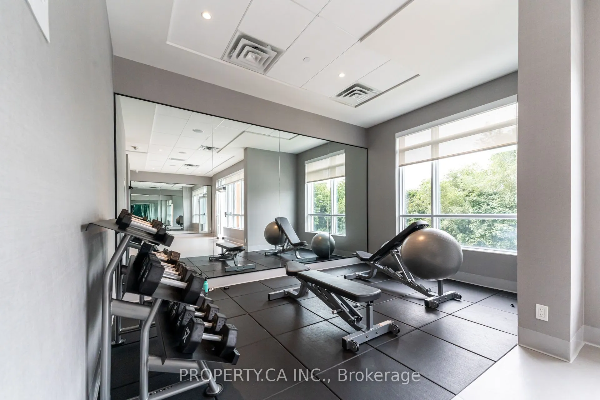 10 Wilby Crescent, #2006