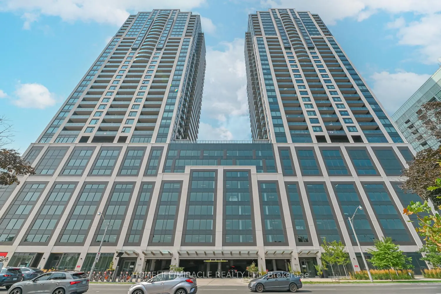 1926 Lakeshore Boulevard, #3811