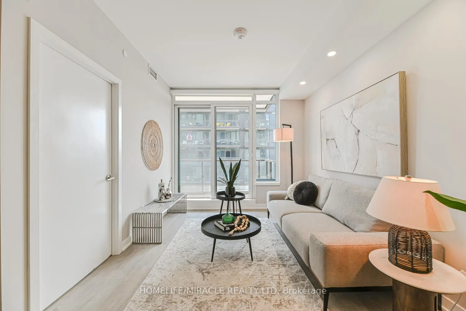1926 Lakeshore Boulevard, #3811