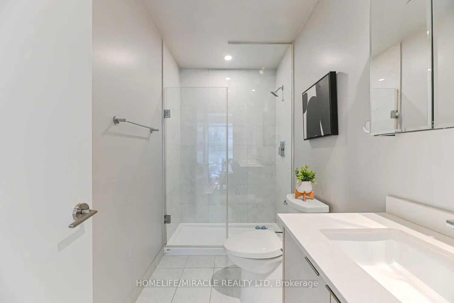 1926 Lakeshore Boulevard, #3811