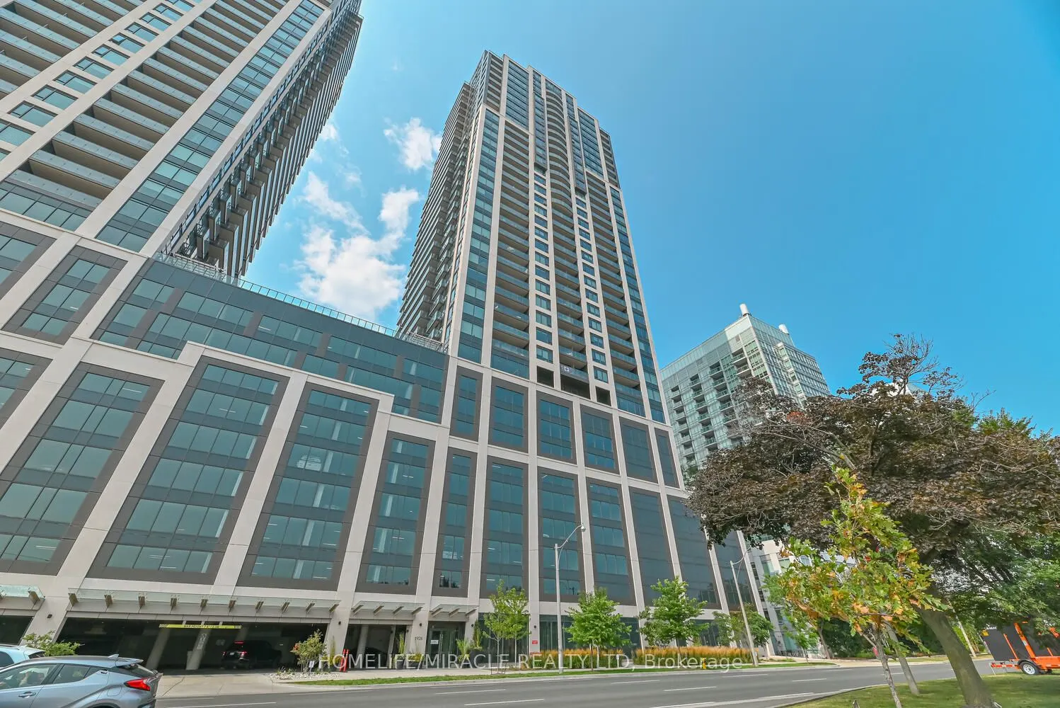 1926 Lakeshore Boulevard, #3811