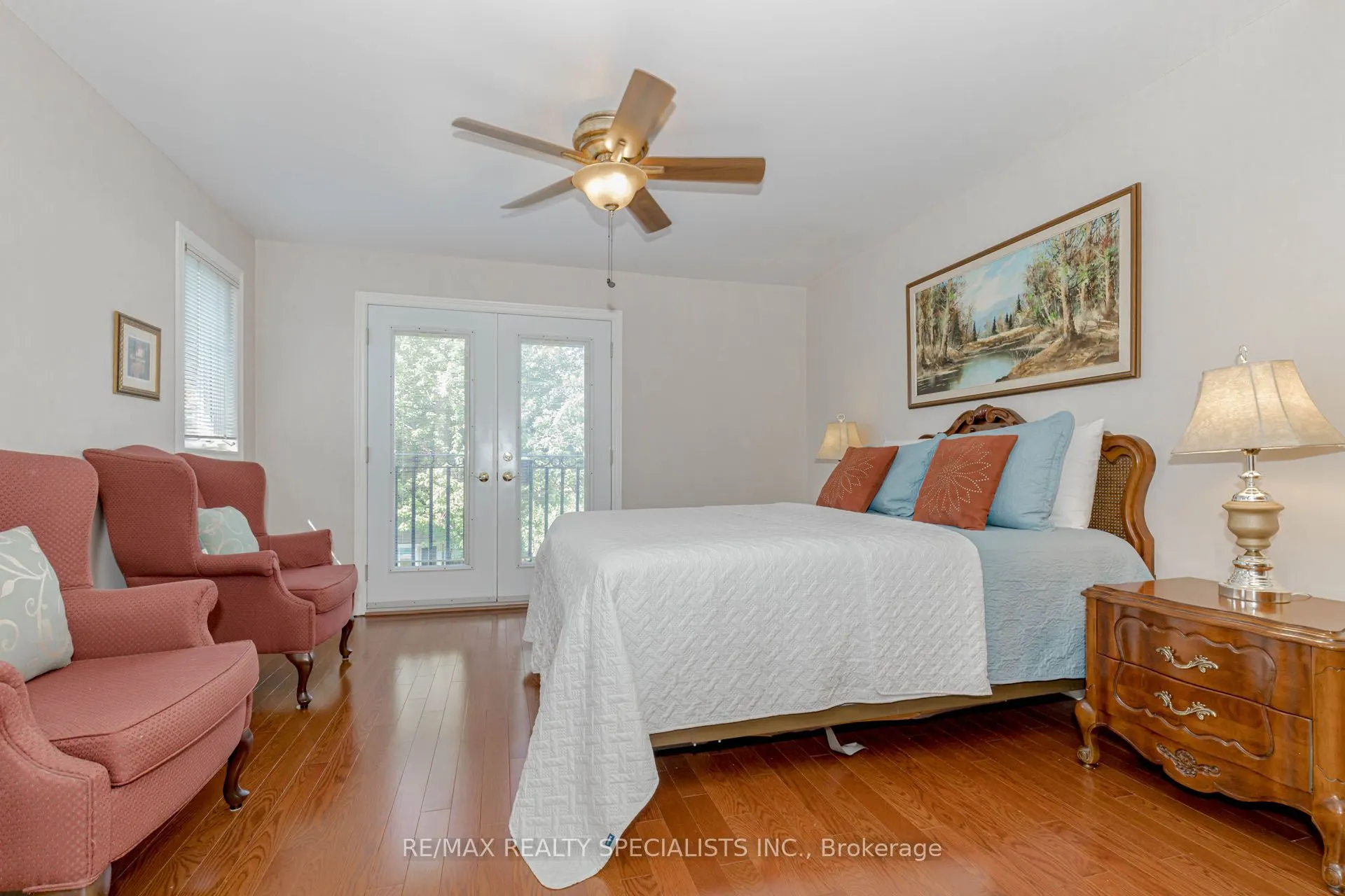 3350 Columbine Crescent