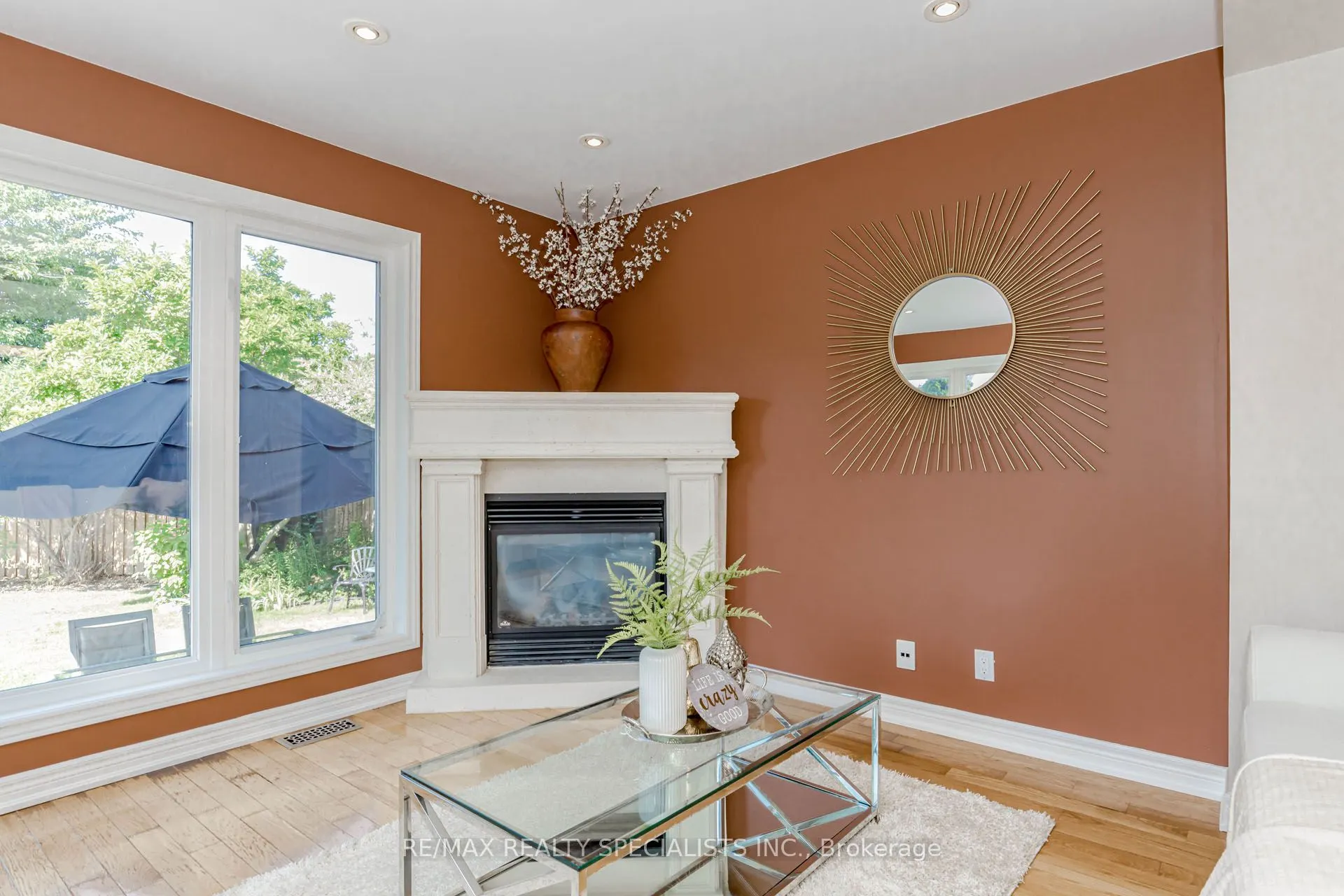 3350 Columbine Crescent
