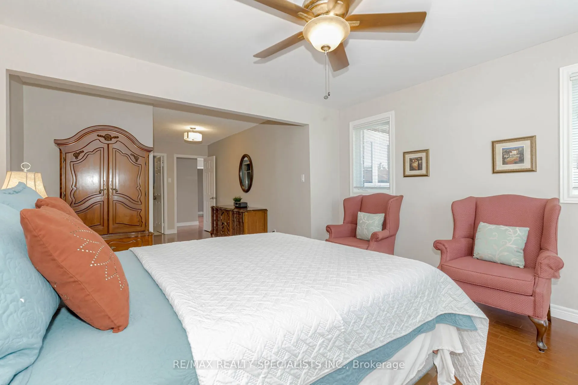 3350 Columbine Crescent