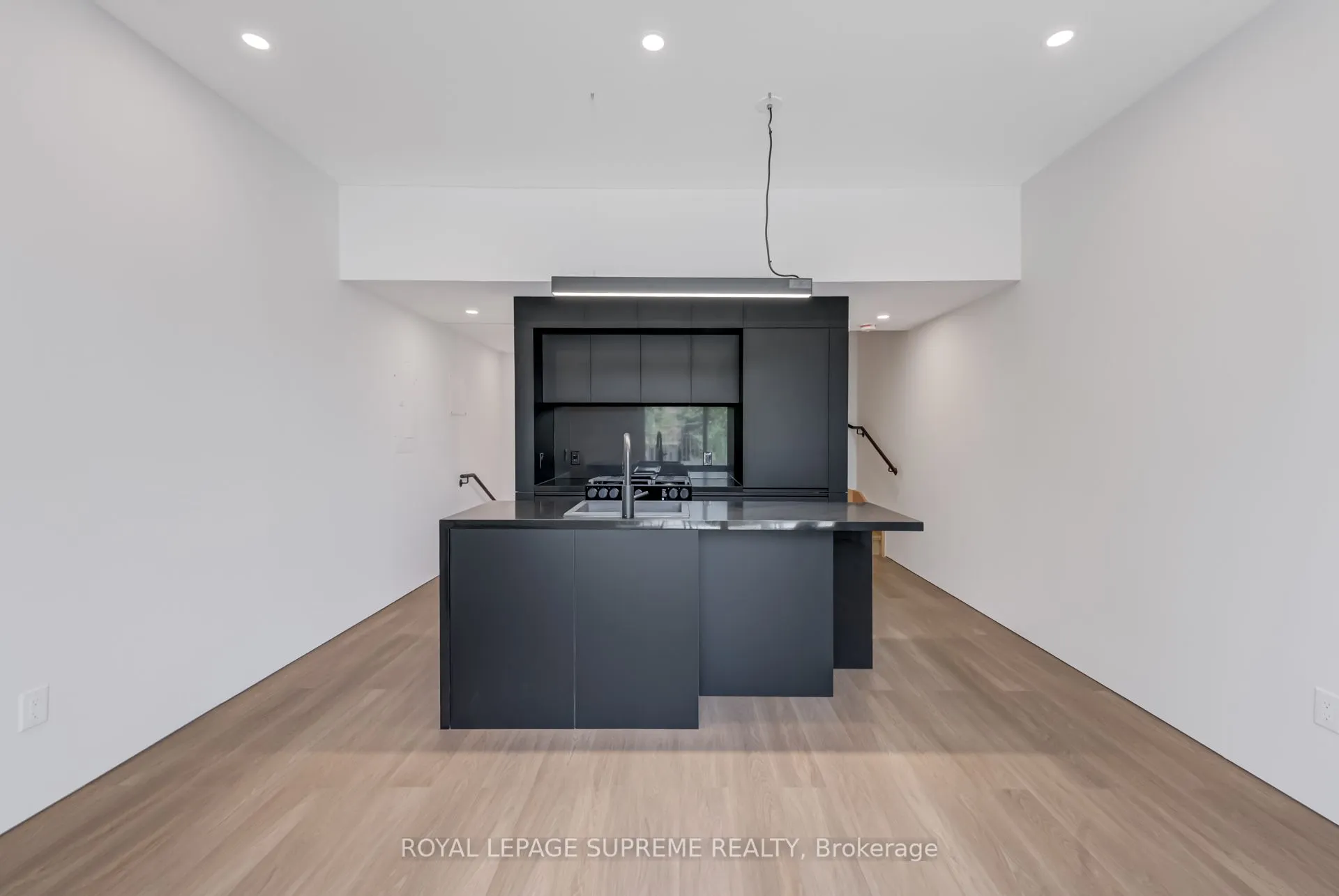 101 Bernice Crescent, #3
