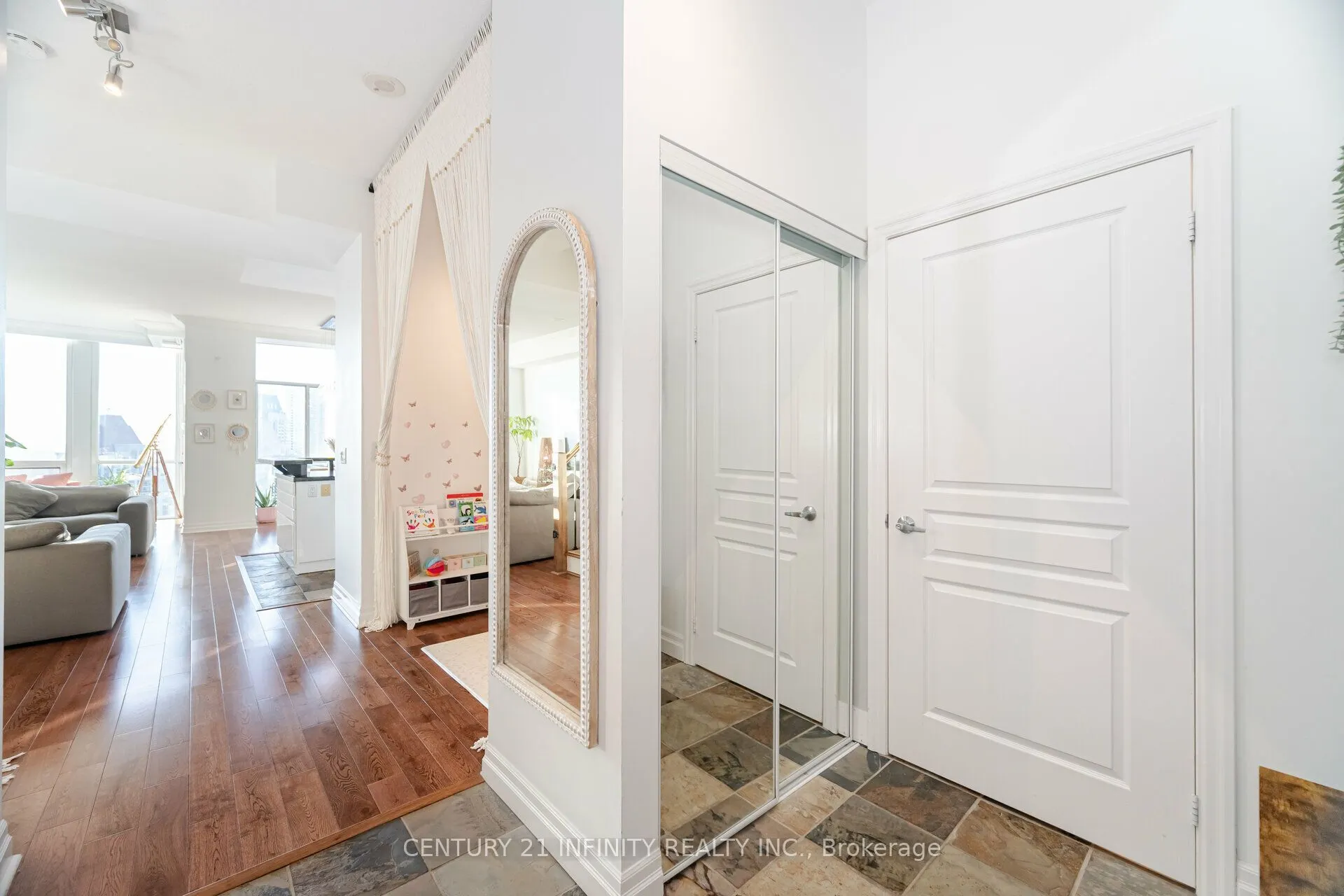 3939 Duke Of York Boulevard, #PH1