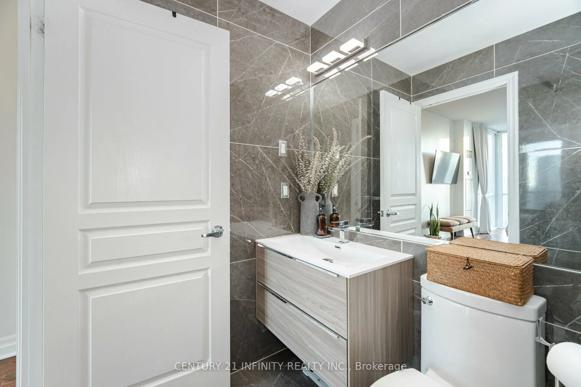3939 Duke Of York Boulevard, #PH1