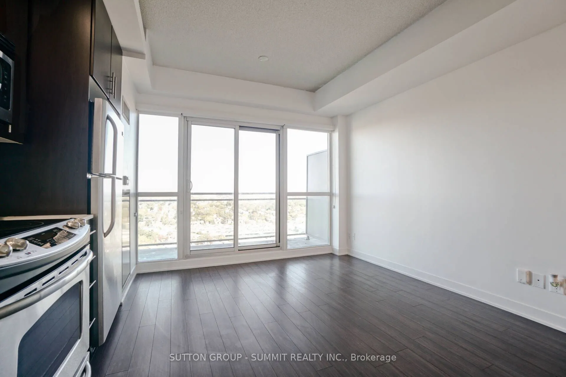 165 Legion Road N, #2822