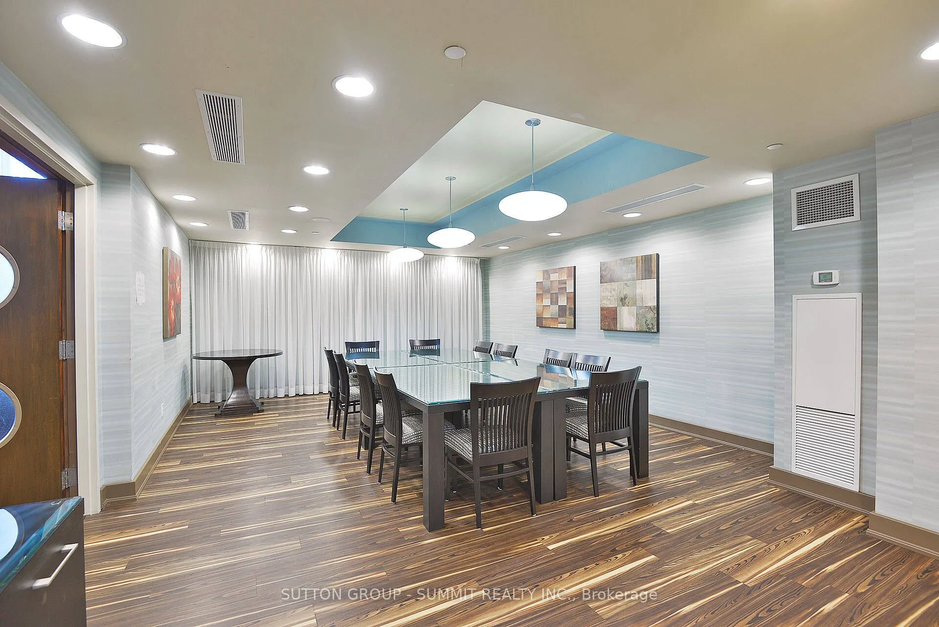 165 Legion Road N, #2822