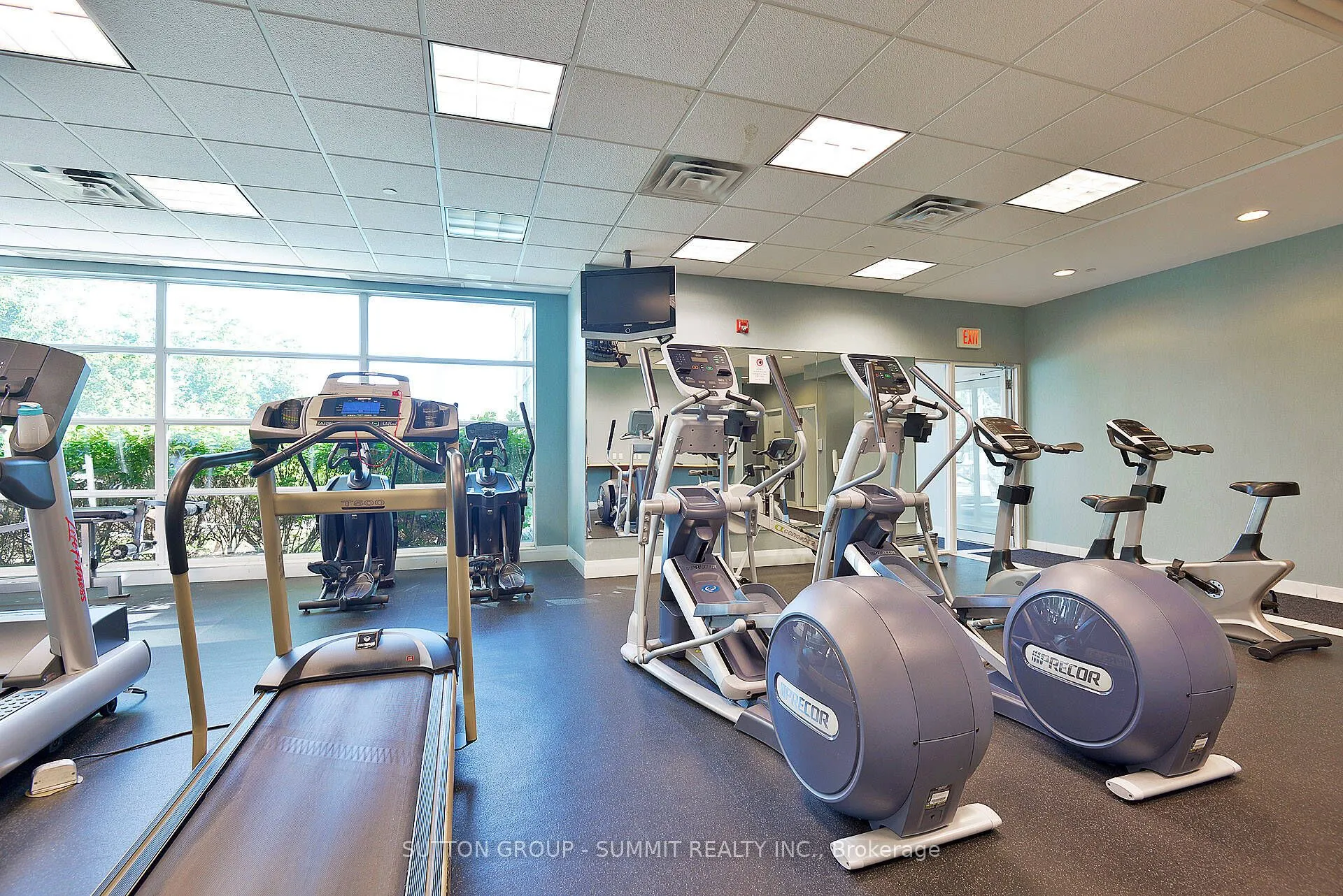 165 Legion Road N, #2822