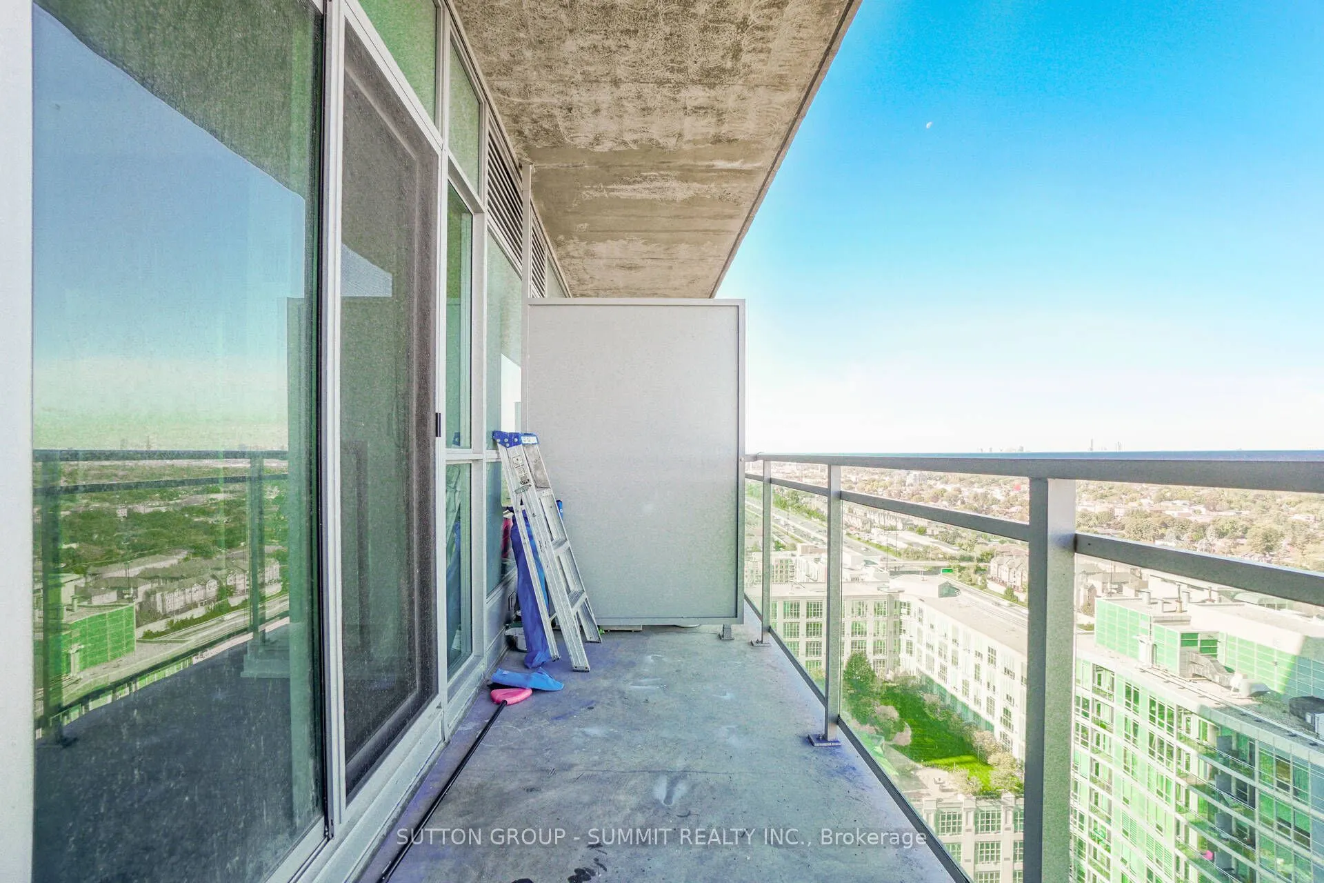 165 Legion Road N, #2822