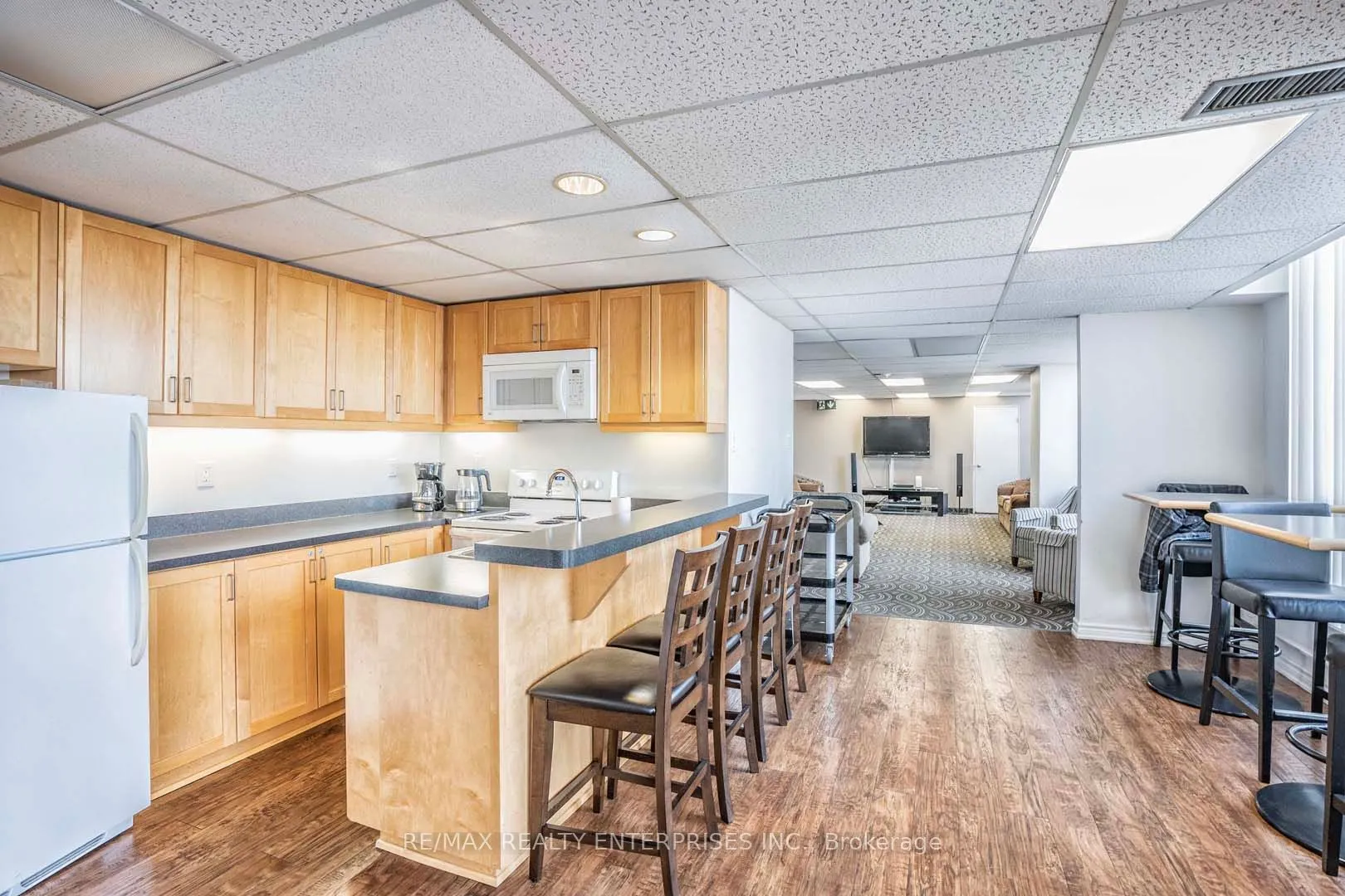 1110 Walden Circle, #405