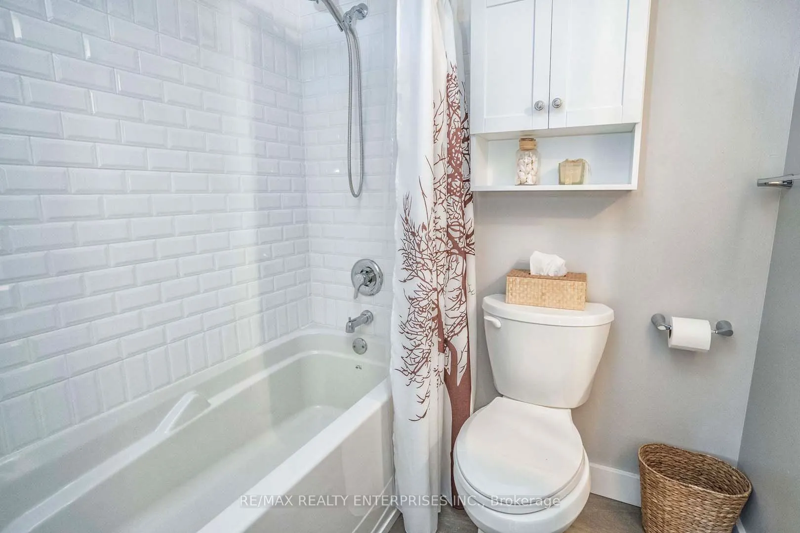 1110 Walden Circle, #405